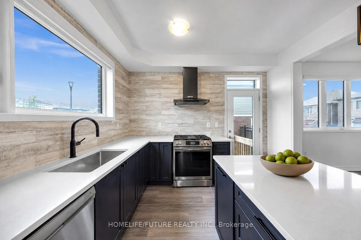 Photo 14 of 3379 Swordbill Street, Pickering, Rural Pickering — HOMEH
