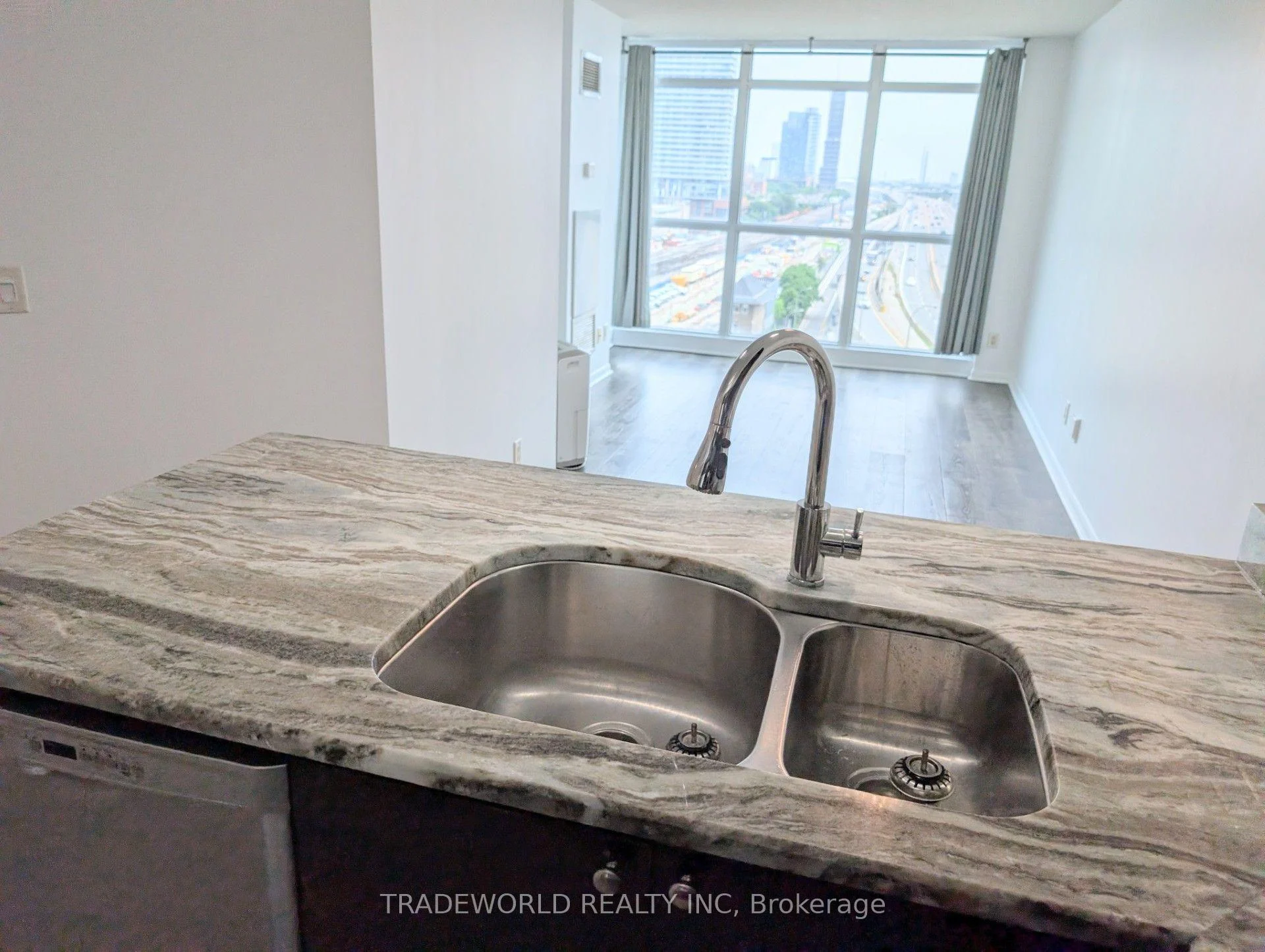 Photo 3 of Unit 1207, 18 Yonge Street, Toronto, Waterfront Communities — HOMEH