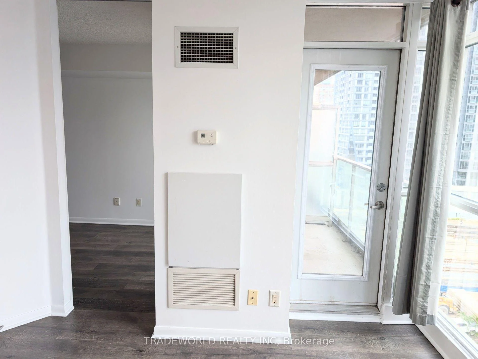 Photo 11 of Unit 1207, 18 Yonge Street, Toronto, Waterfront Communities — HOMEH