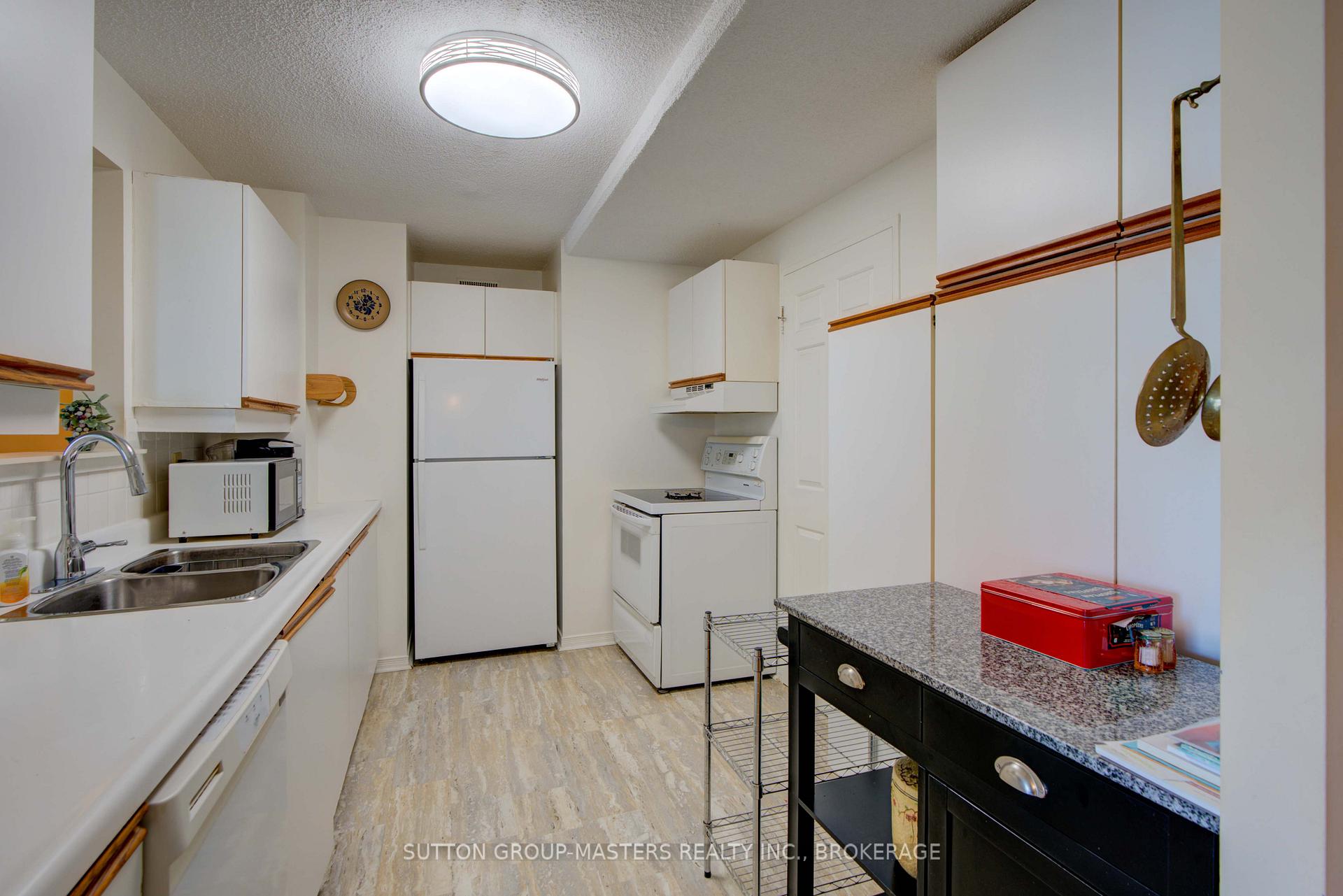 Photo 4 of Unit 1004, 257 Bath Road, Kingston, West of Sir John A. Blvd — HOMEH