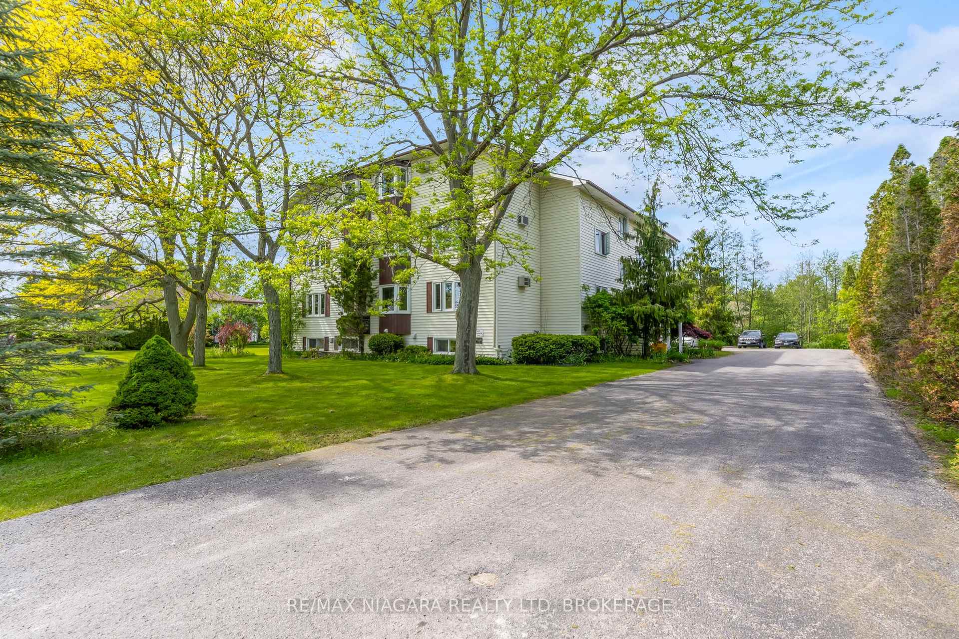 Photo 4 of Unit 2-3, 833 Foss Road, Pelham, Fenwick — HOMEH