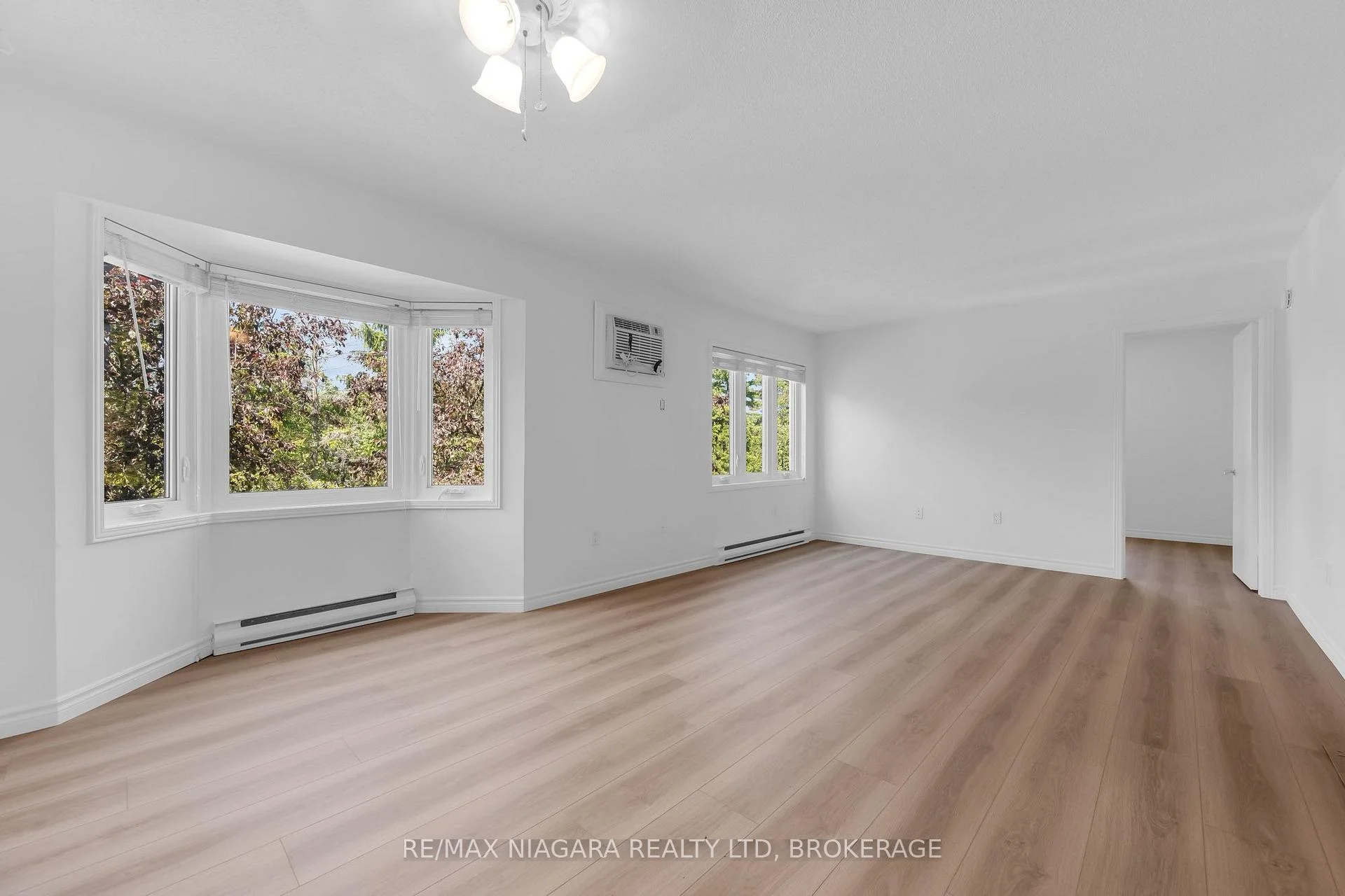 Photo 9 of Unit 2-3, 833 Foss Road, Pelham, Fenwick — HOMEH