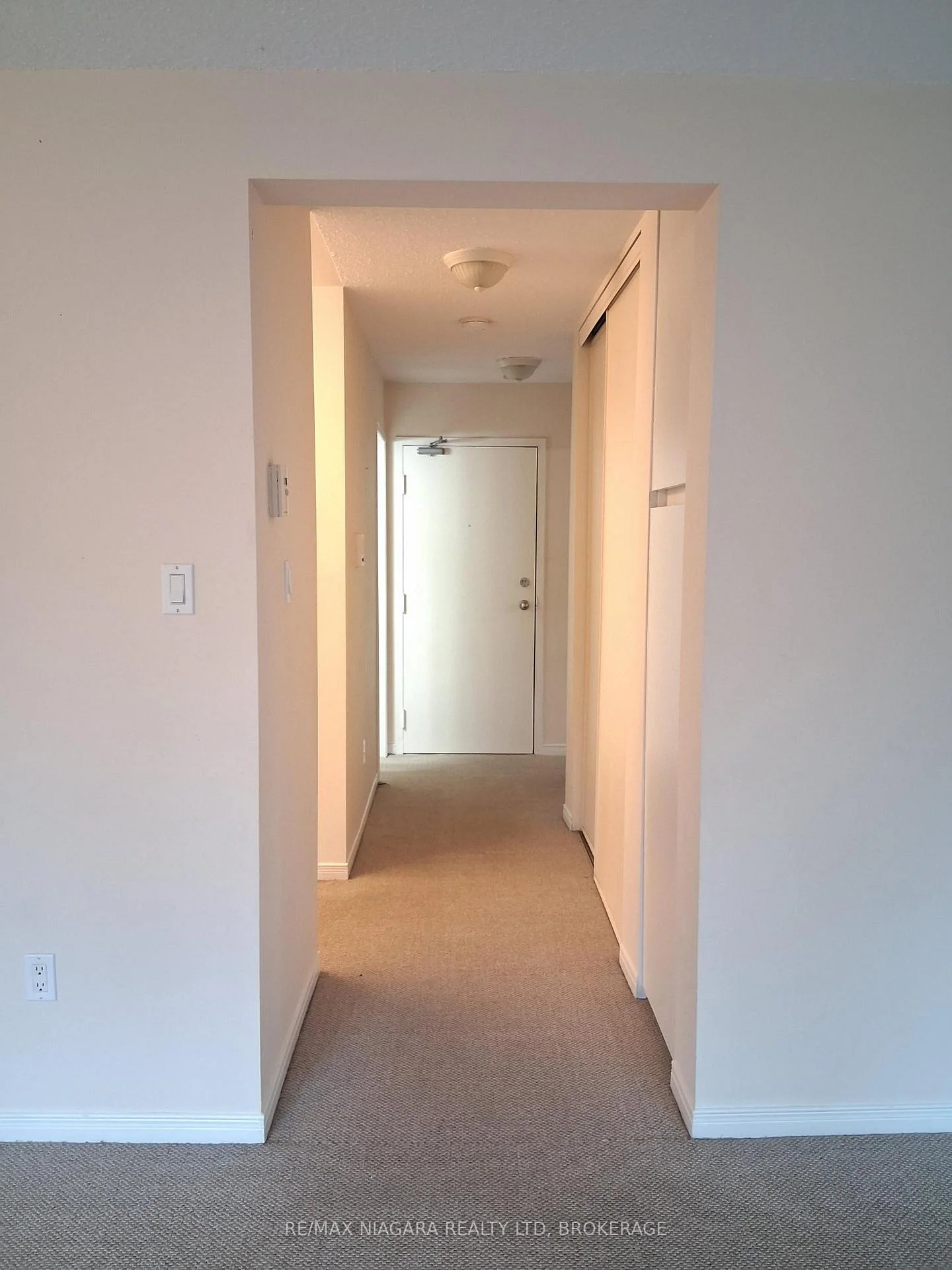 Photo 10 of Unit 2-3, 833 Foss Road, Pelham, Fenwick — HOMEH