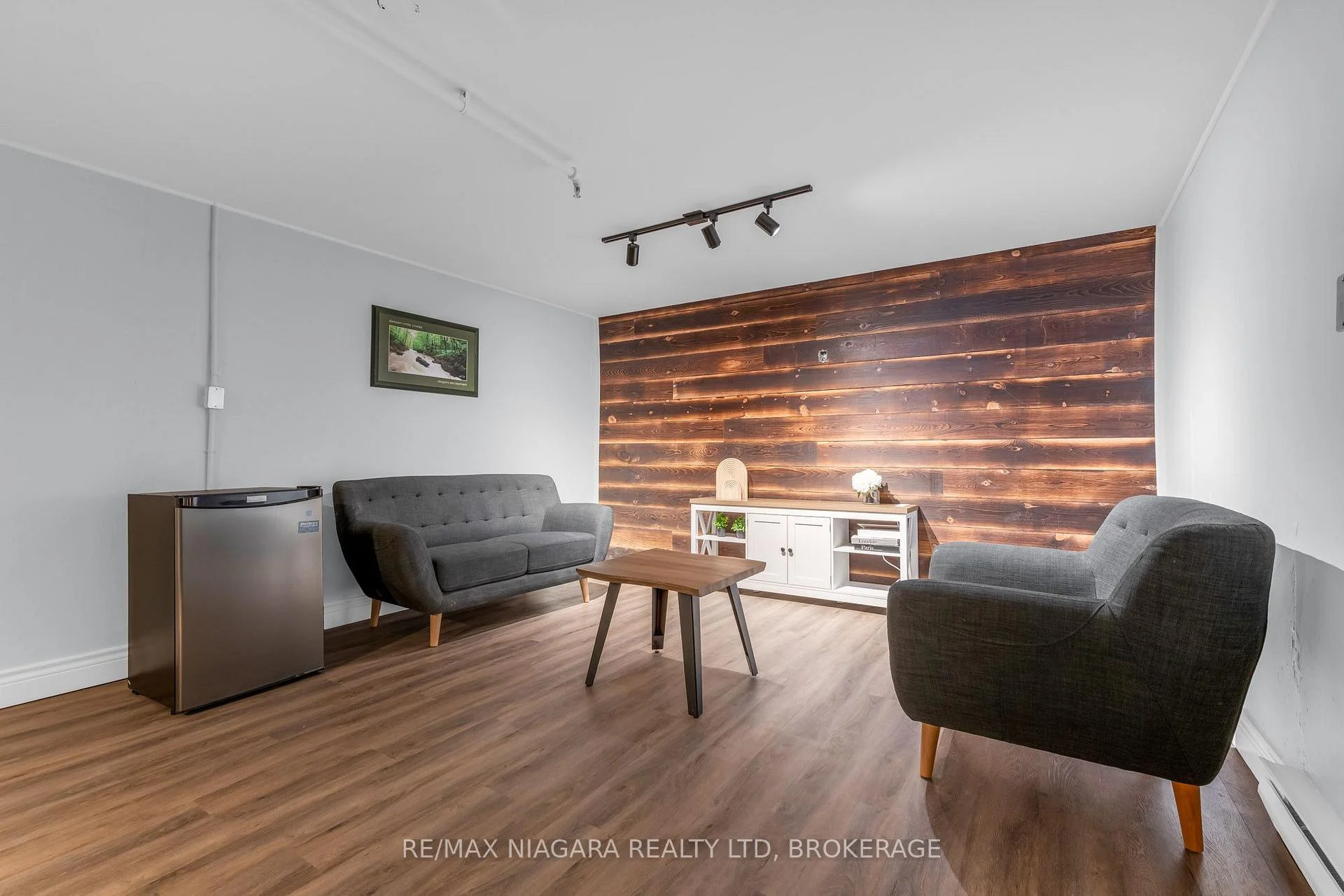 Photo 23 of Unit 2-3, 833 Foss Road, Pelham, Fenwick — HOMEH