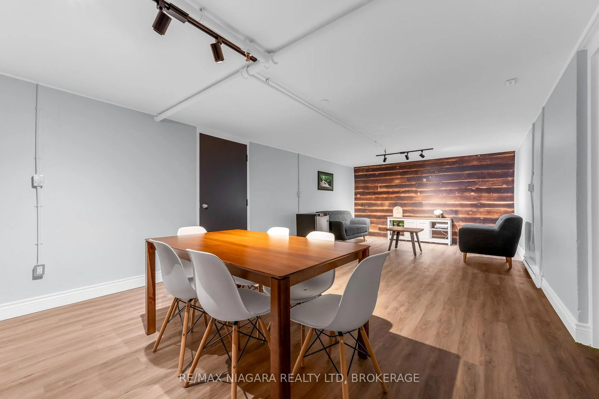 Photo 24 of Unit 2-3, 833 Foss Road, Pelham, Fenwick — HOMEH