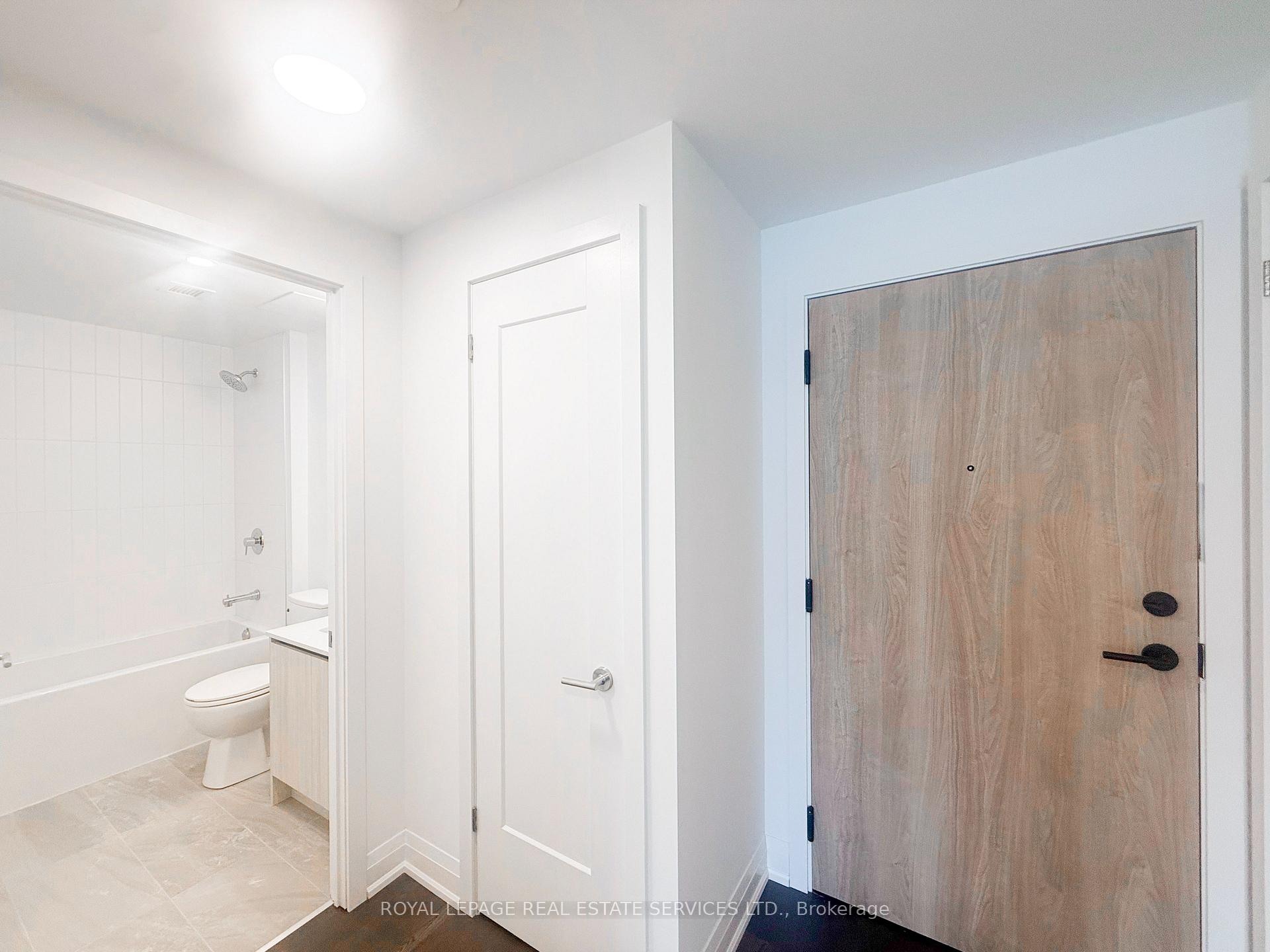 Photo 4 of Unit 105 Upper, 799 The Queensway, Etobicoke, Stonegate-Queensway — HOMEH