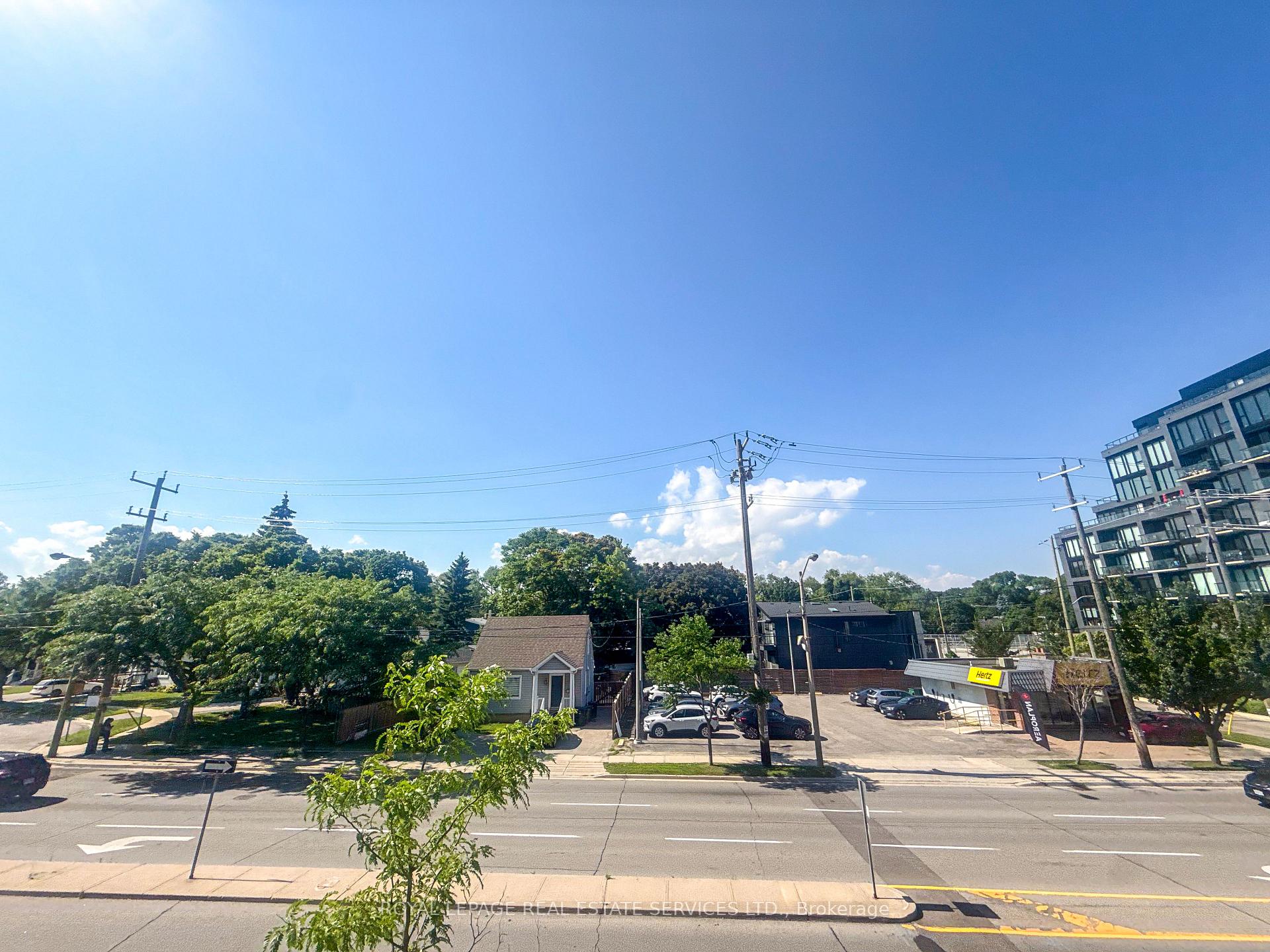 Photo 12 of Unit 105 Upper, 799 The Queensway, Etobicoke, Stonegate-Queensway — HOMEH
