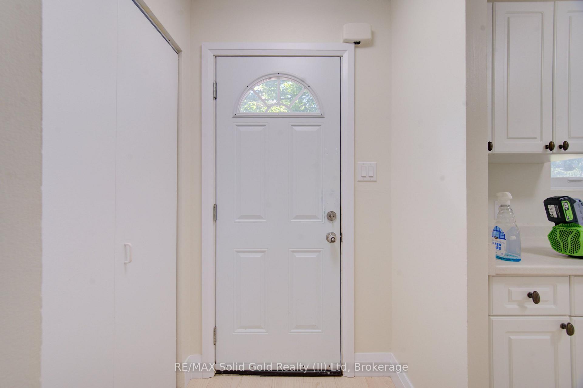 Photo 5 of 150 Westcourt Place, Waterloo, Beechwood — HOMEH
