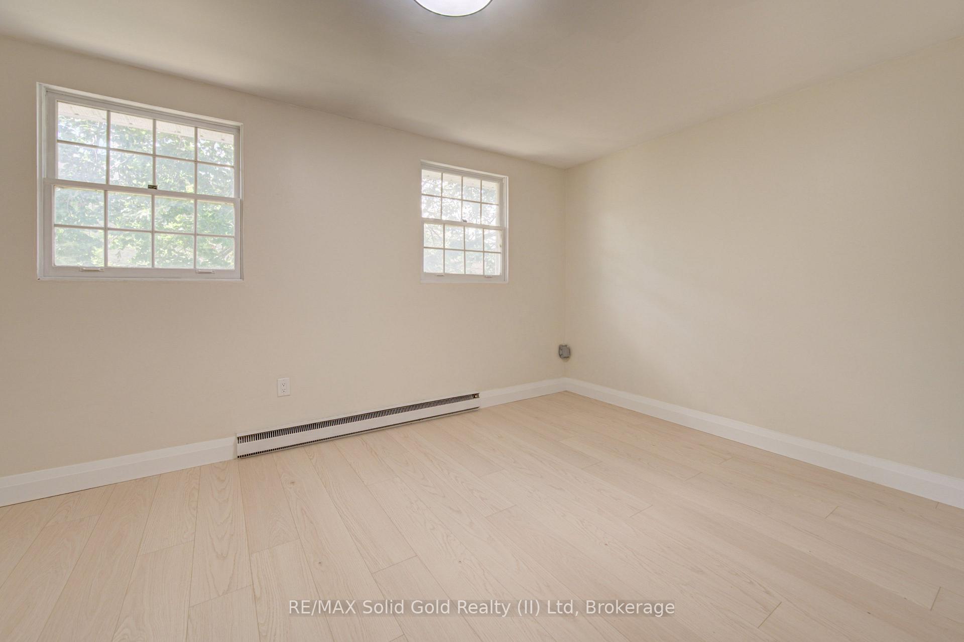 Photo 15 of 150 Westcourt Place, Waterloo, Beechwood — HOMEH