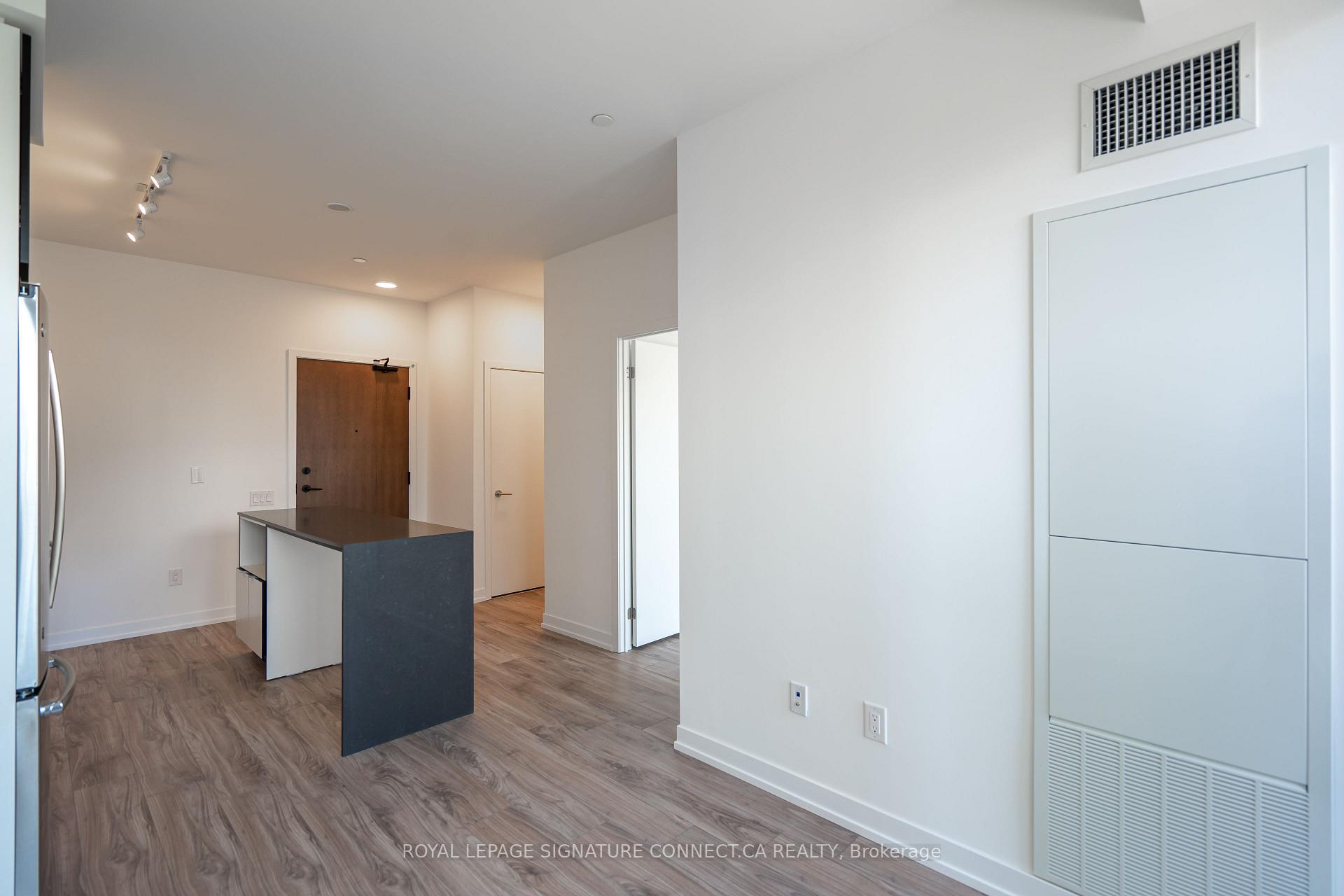 Photo 5 of Unit 409, 4065 Confederation Parkway, Mississauga, City Centre — HOMEH