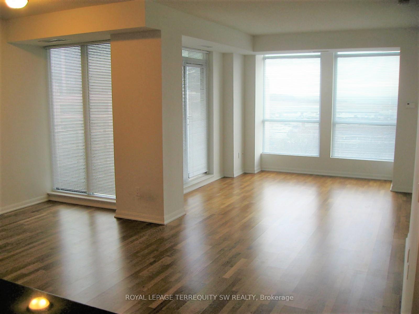 Photo 8 of Unit 912, 628 Fleet Street, Toronto, Niagara — HOMEH