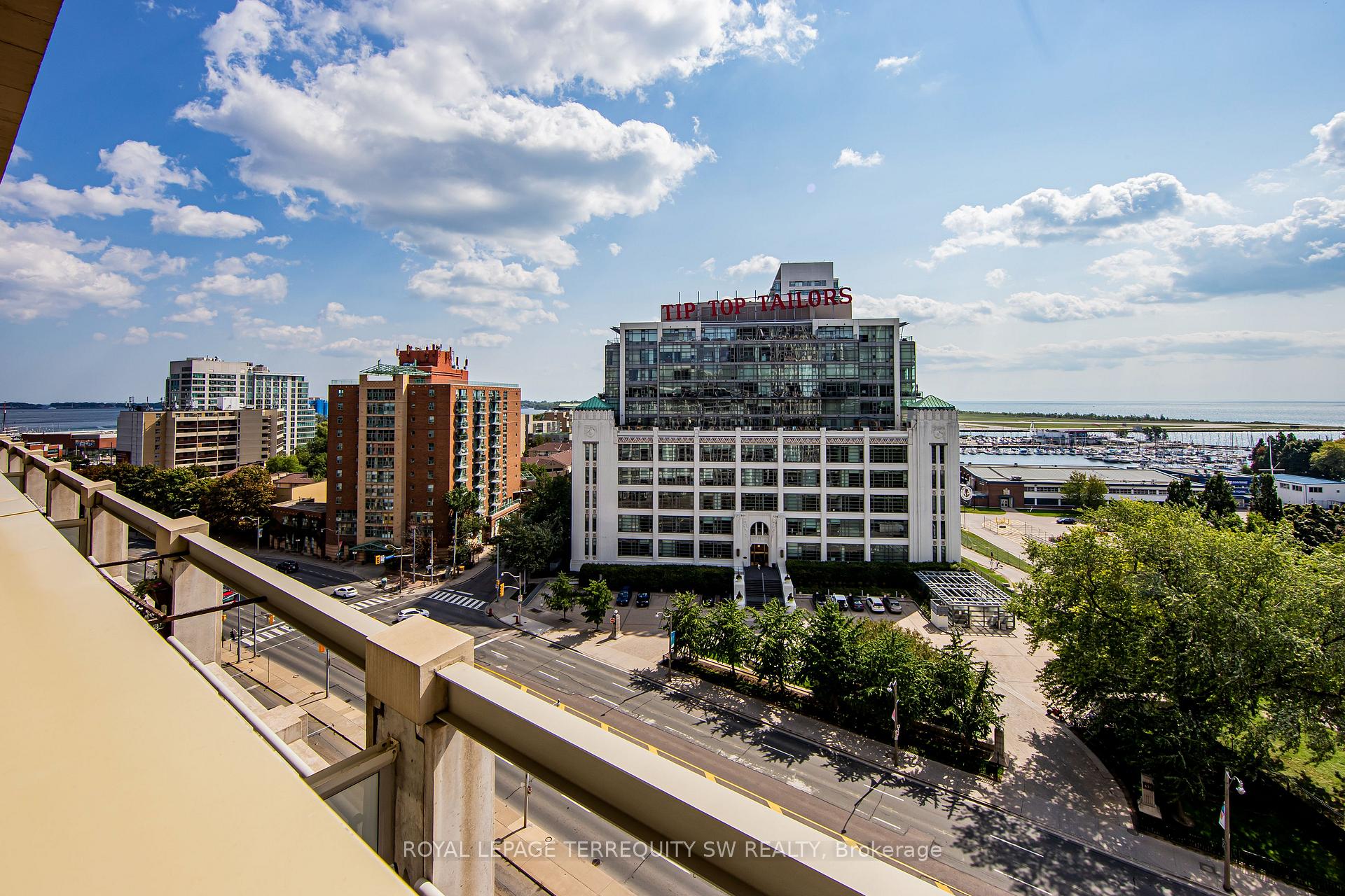 Photo 11 of Unit 912, 628 Fleet Street, Toronto, Niagara — HOMEH