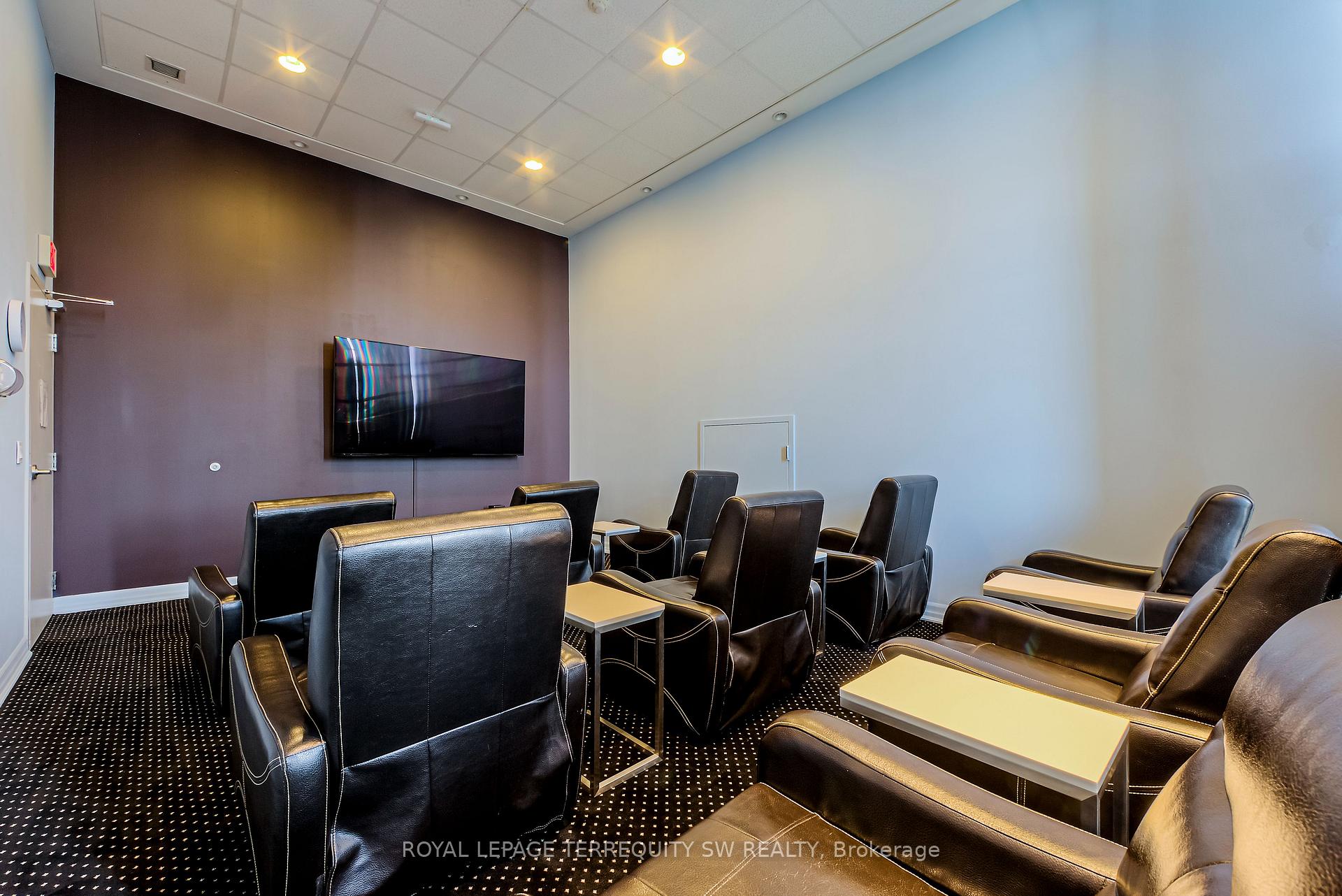 Photo 21 of Unit 912, 628 Fleet Street, Toronto, Niagara — HOMEH
