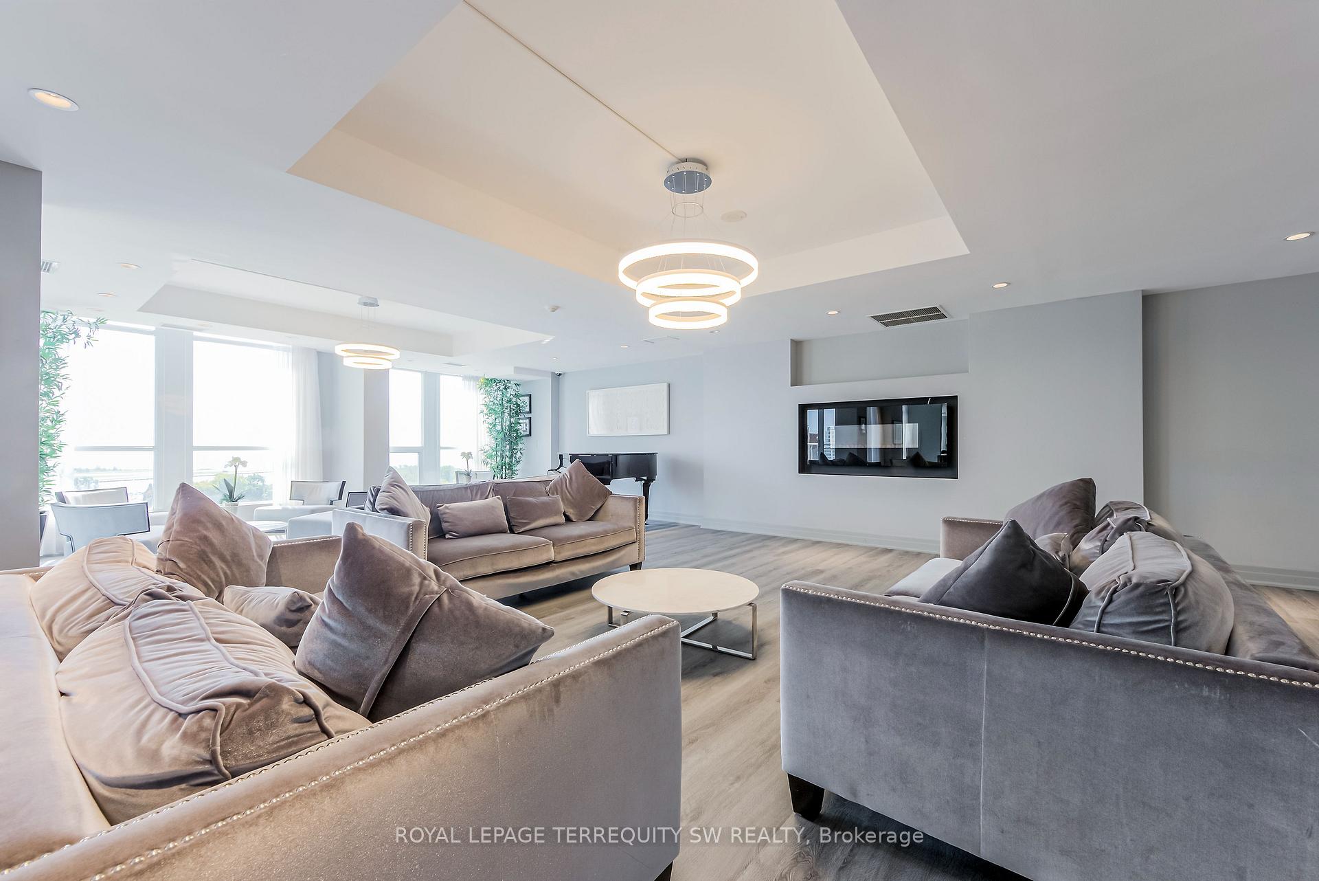 Photo 24 of Unit 912, 628 Fleet Street, Toronto, Niagara — HOMEH