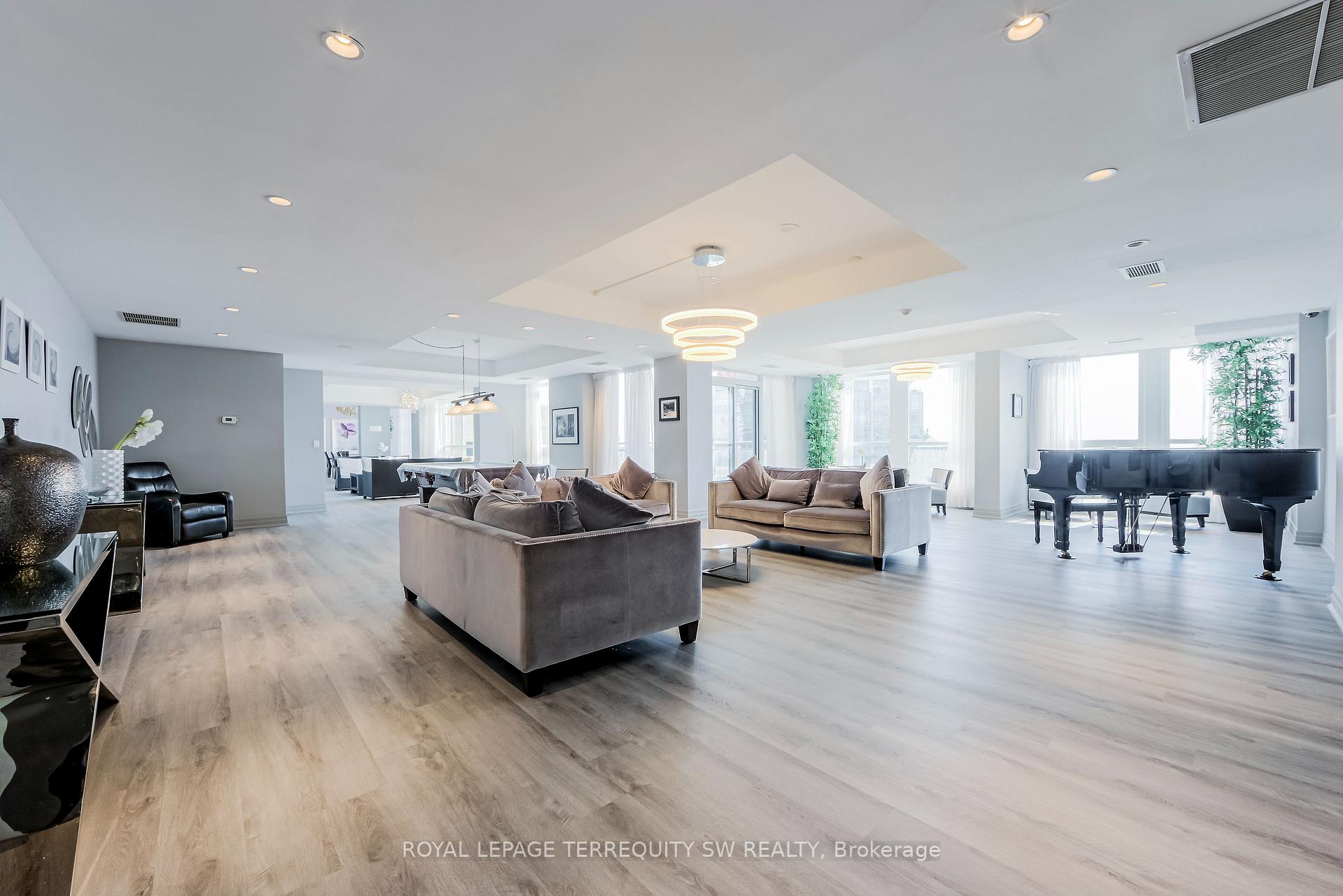 Photo 25 of Unit 912, 628 Fleet Street, Toronto, Niagara — HOMEH