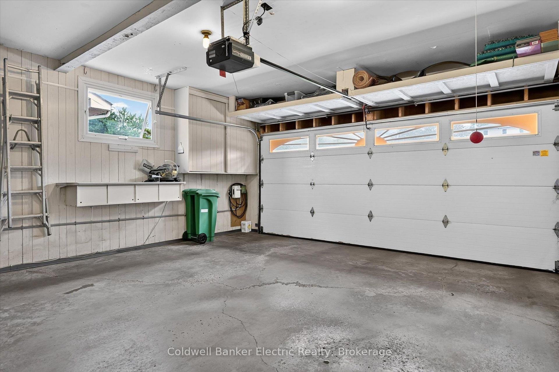 Photo 17 of 948 Smithside Court, Peterborough, Monaghan Ward 2 — HOMEH