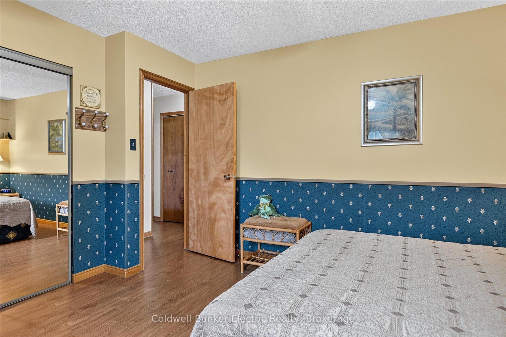 Photo 23 of 948 Smithside Court, Peterborough, Monaghan Ward 2 — HOMEH