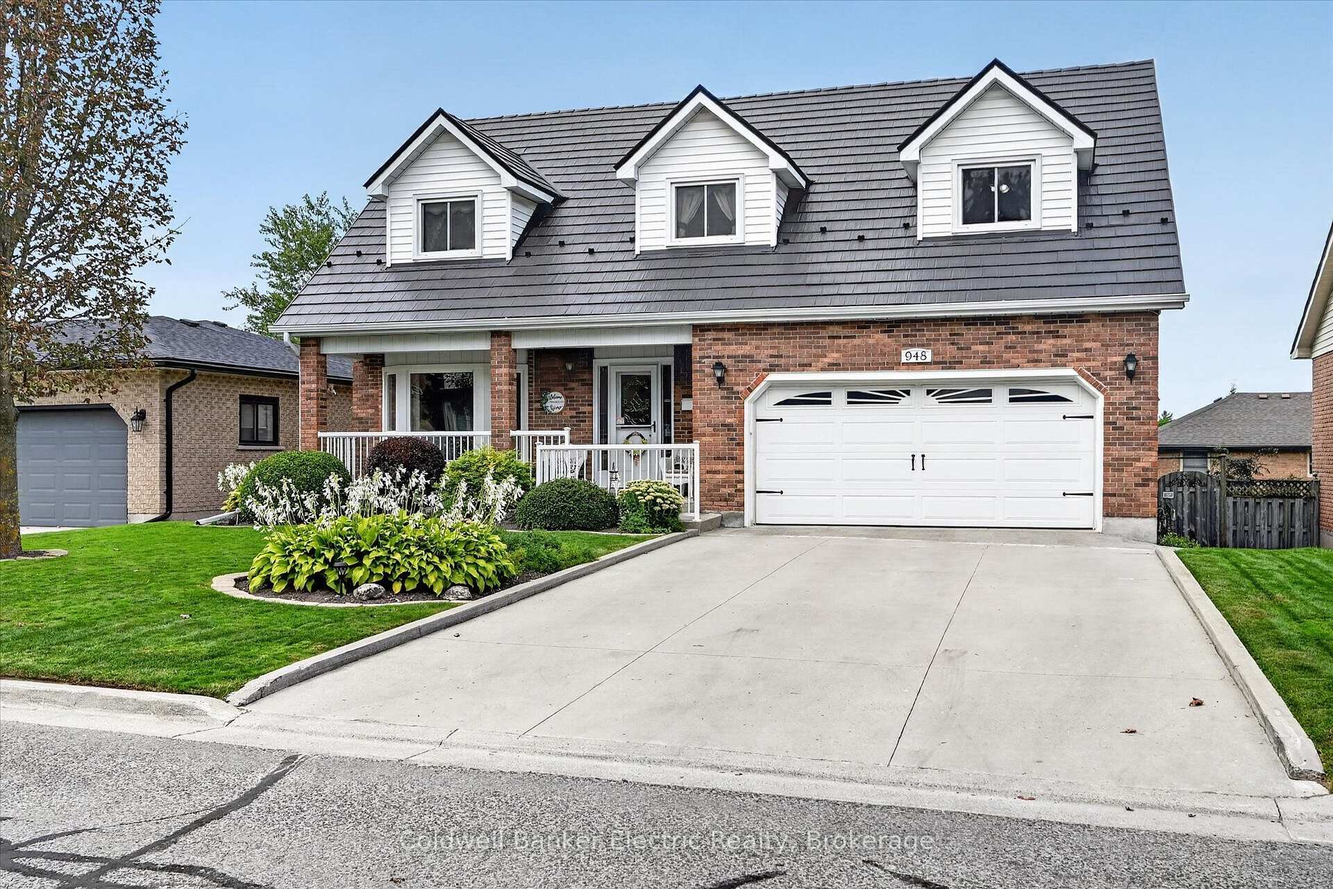 Photo 1 of 948 Smithside Court, Peterborough, Monaghan Ward 2 — HOMEH