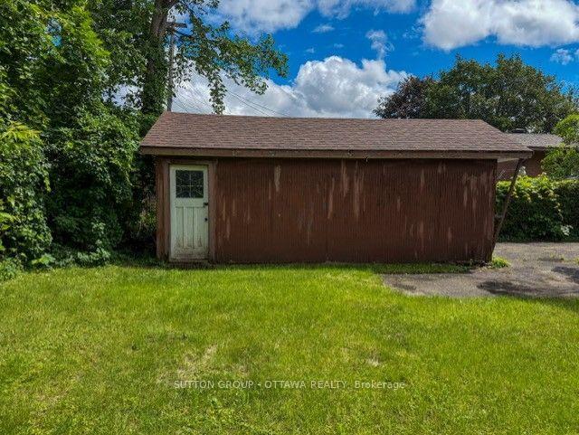 Photo 34 of 767 Claude Street, Ottawa, Castle Heights/Rideau High — HOMEH
