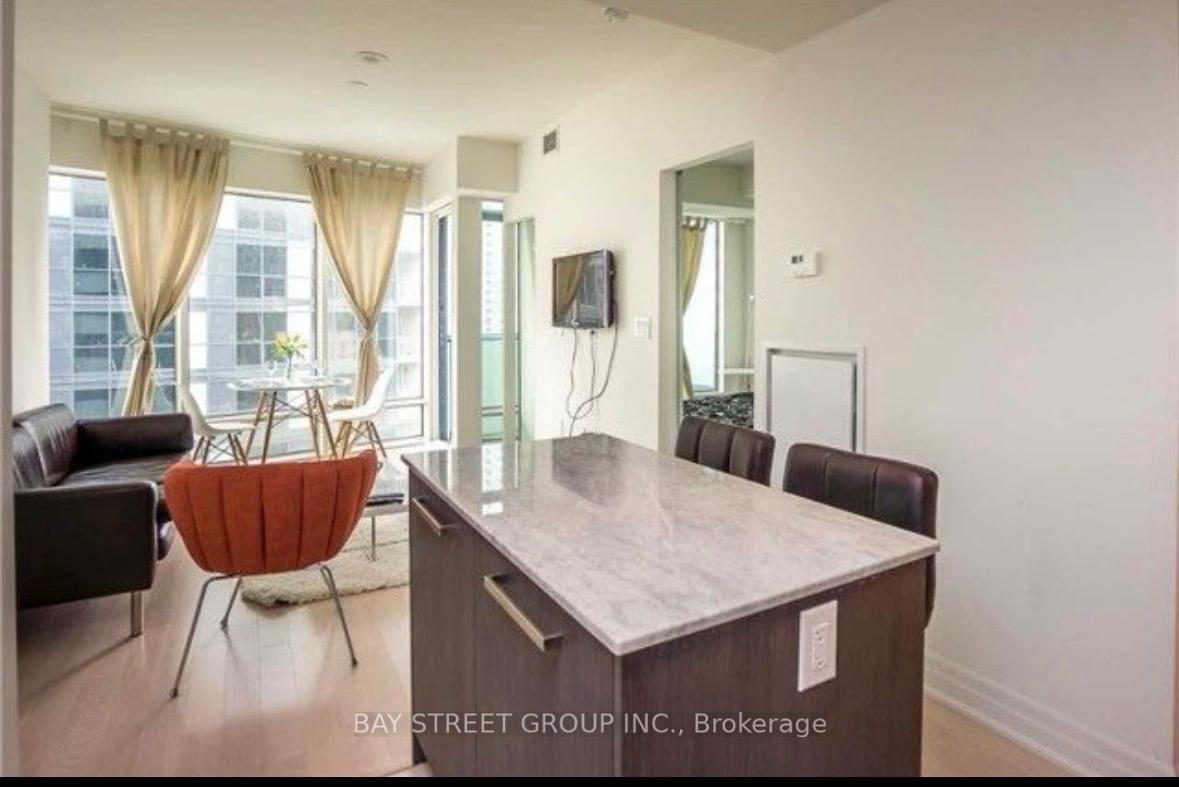 Photo 6 of Unit 1601, 8 The Esplanade Avenue, Toronto, Waterfront Communities — HOMEH