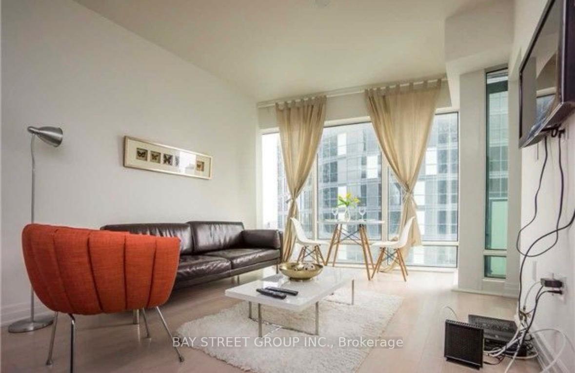 Photo 7 of Unit 1601, 8 The Esplanade Avenue, Toronto, Waterfront Communities — HOMEH