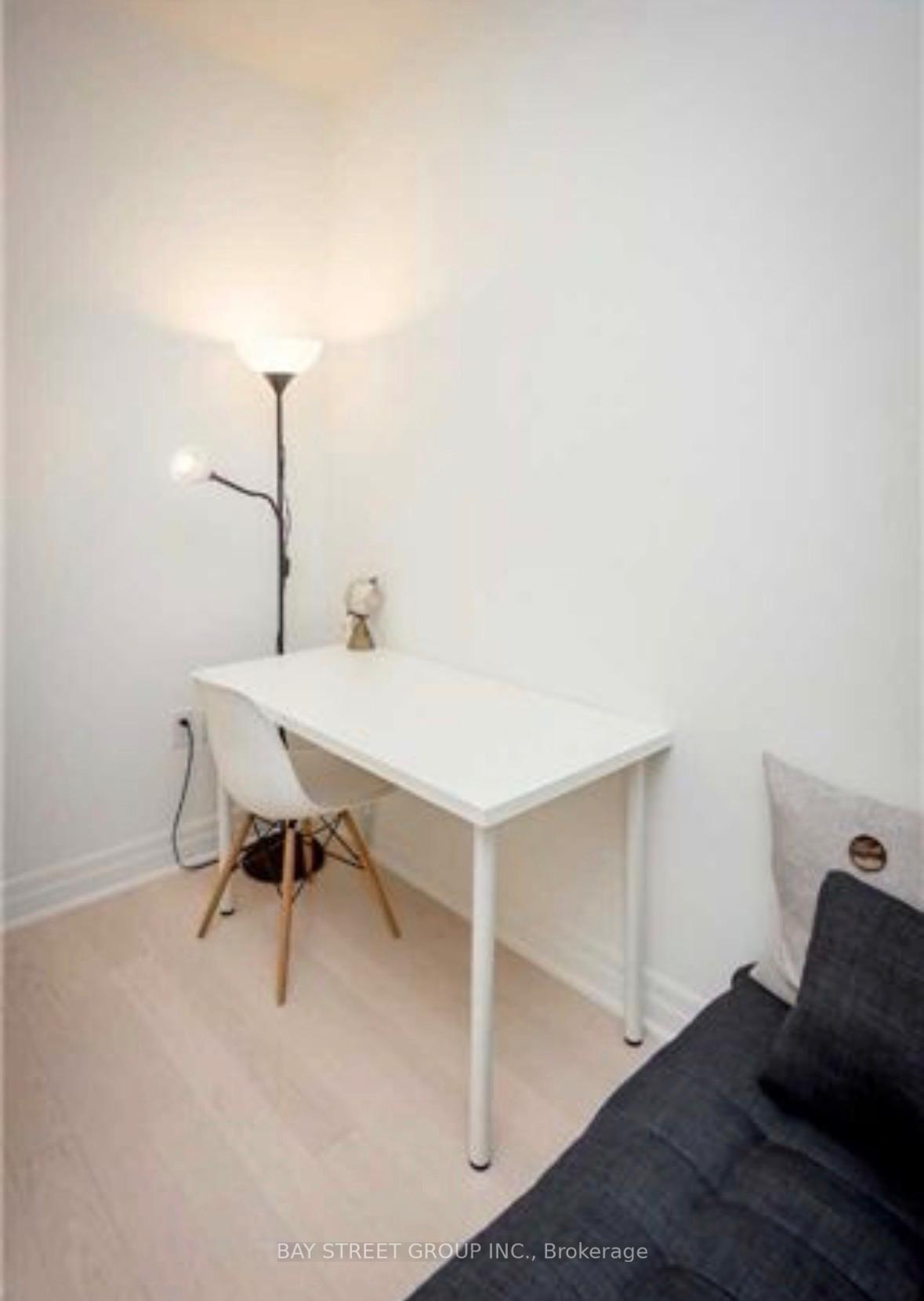 Photo 10 of Unit 1601, 8 The Esplanade Avenue, Toronto, Waterfront Communities — HOMEH