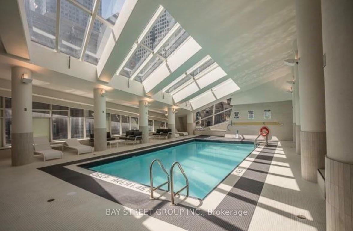 Photo 11 of Unit 1601, 8 The Esplanade Avenue, Toronto, Waterfront Communities — HOMEH