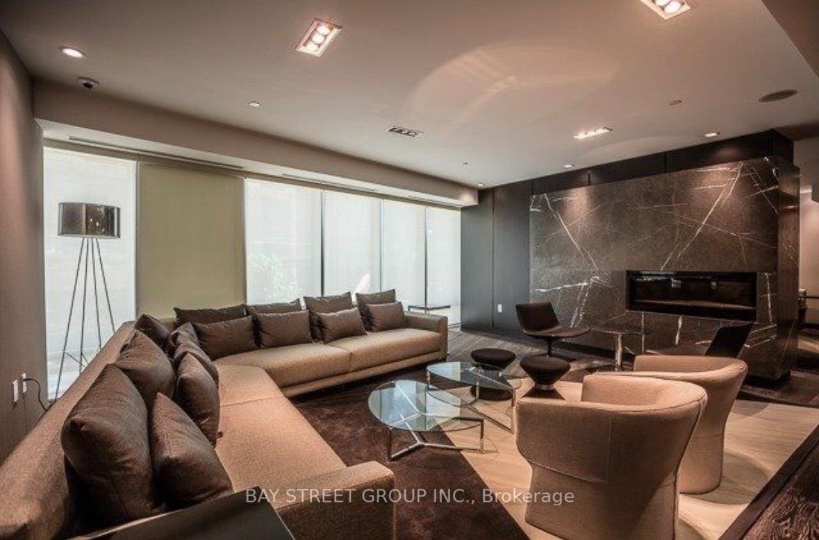 Photo 14 of Unit 1601, 8 The Esplanade Avenue, Toronto, Waterfront Communities — HOMEH