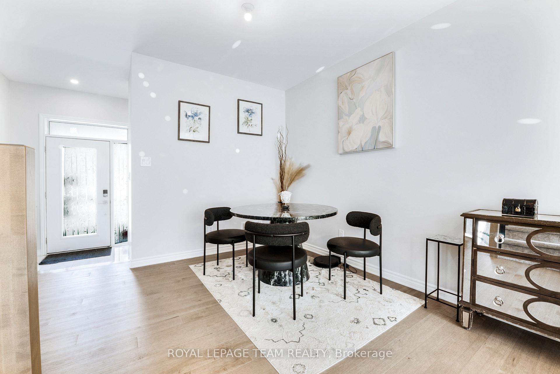 Photo 8 of 4124 Obsidian Street, Ottawa, Barrhaven - Half Moon Bay — HOMEH