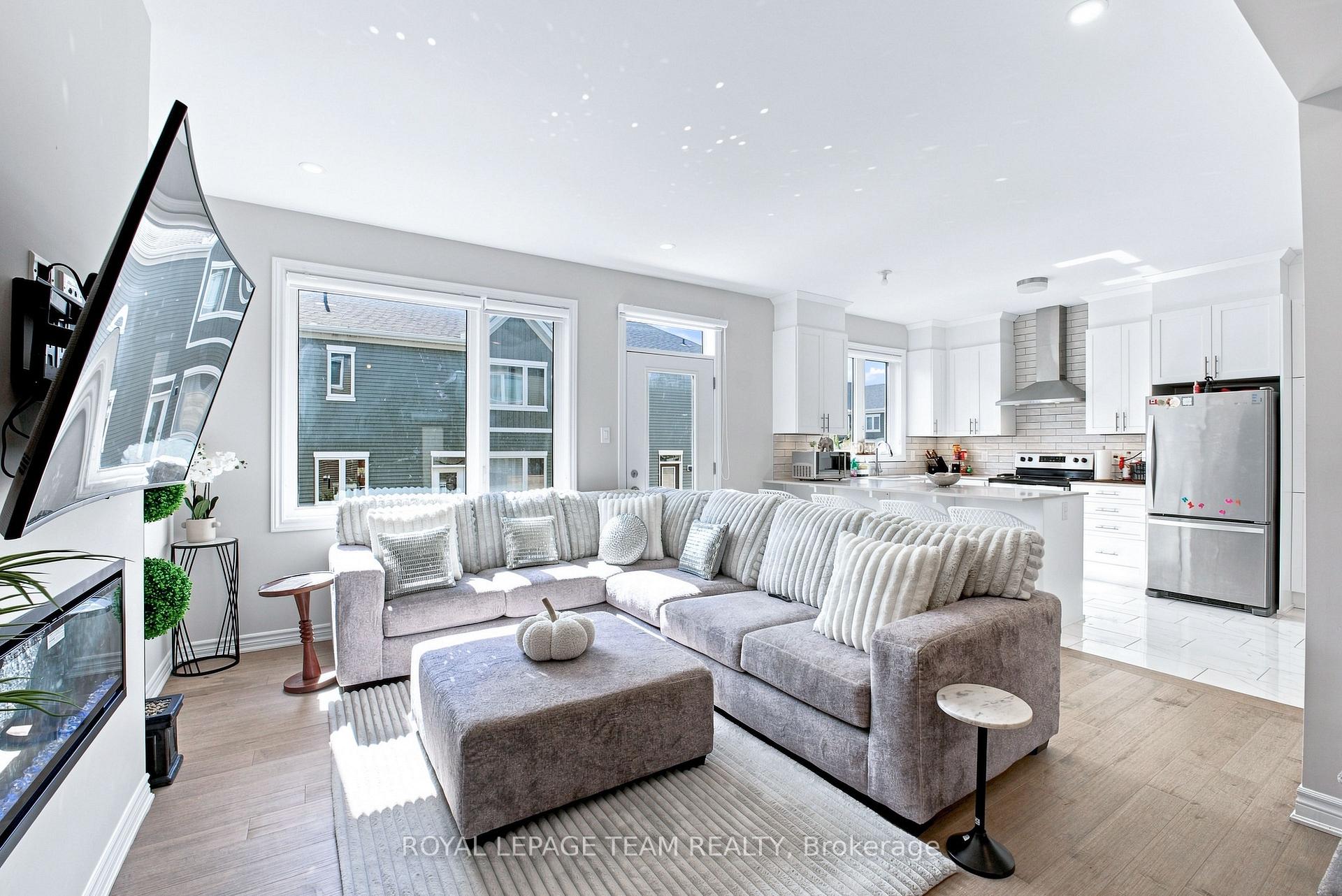 Photo 10 of 4124 Obsidian Street, Ottawa, Barrhaven - Half Moon Bay — HOMEH