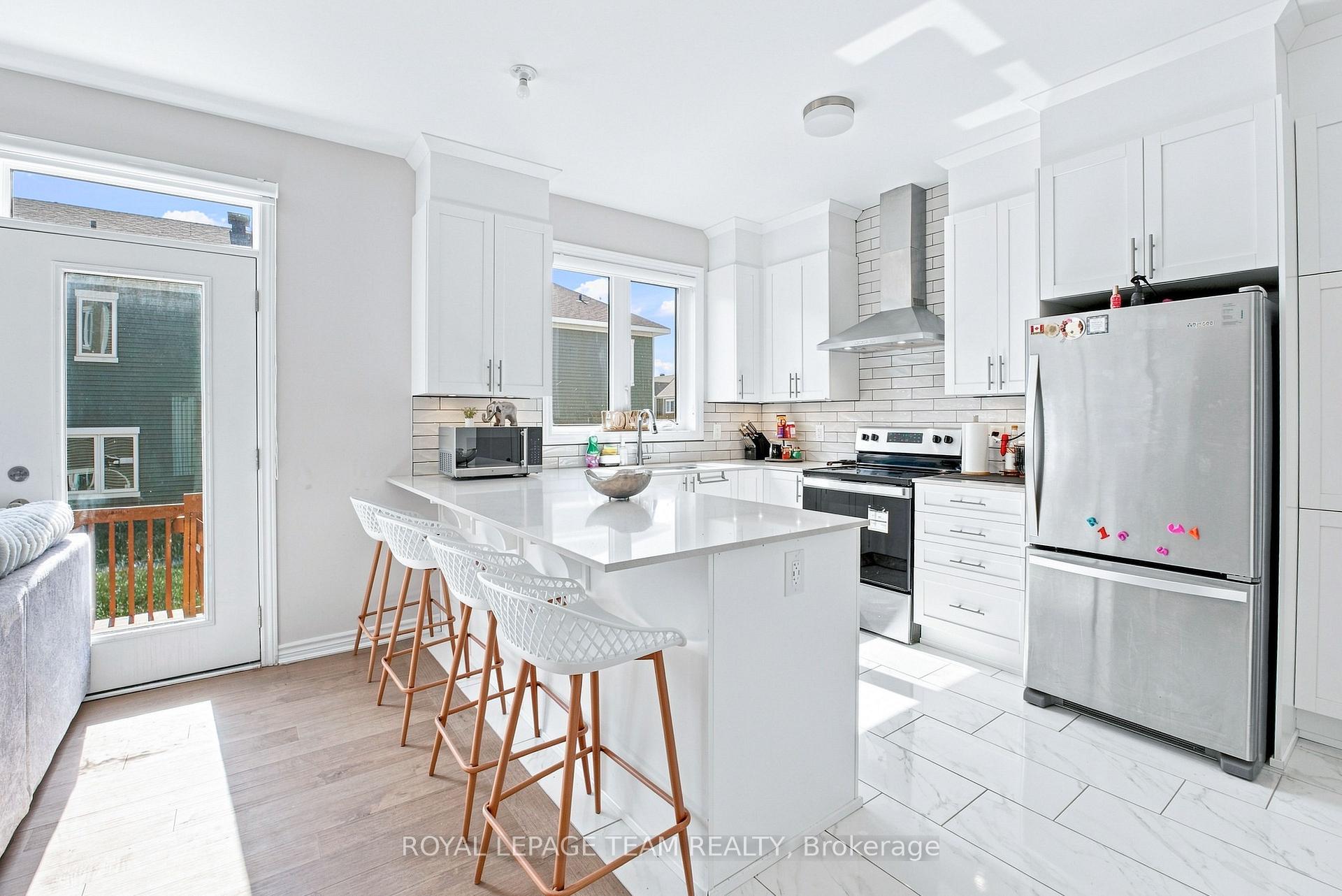 Photo 12 of 4124 Obsidian Street, Ottawa, Barrhaven - Half Moon Bay — HOMEH