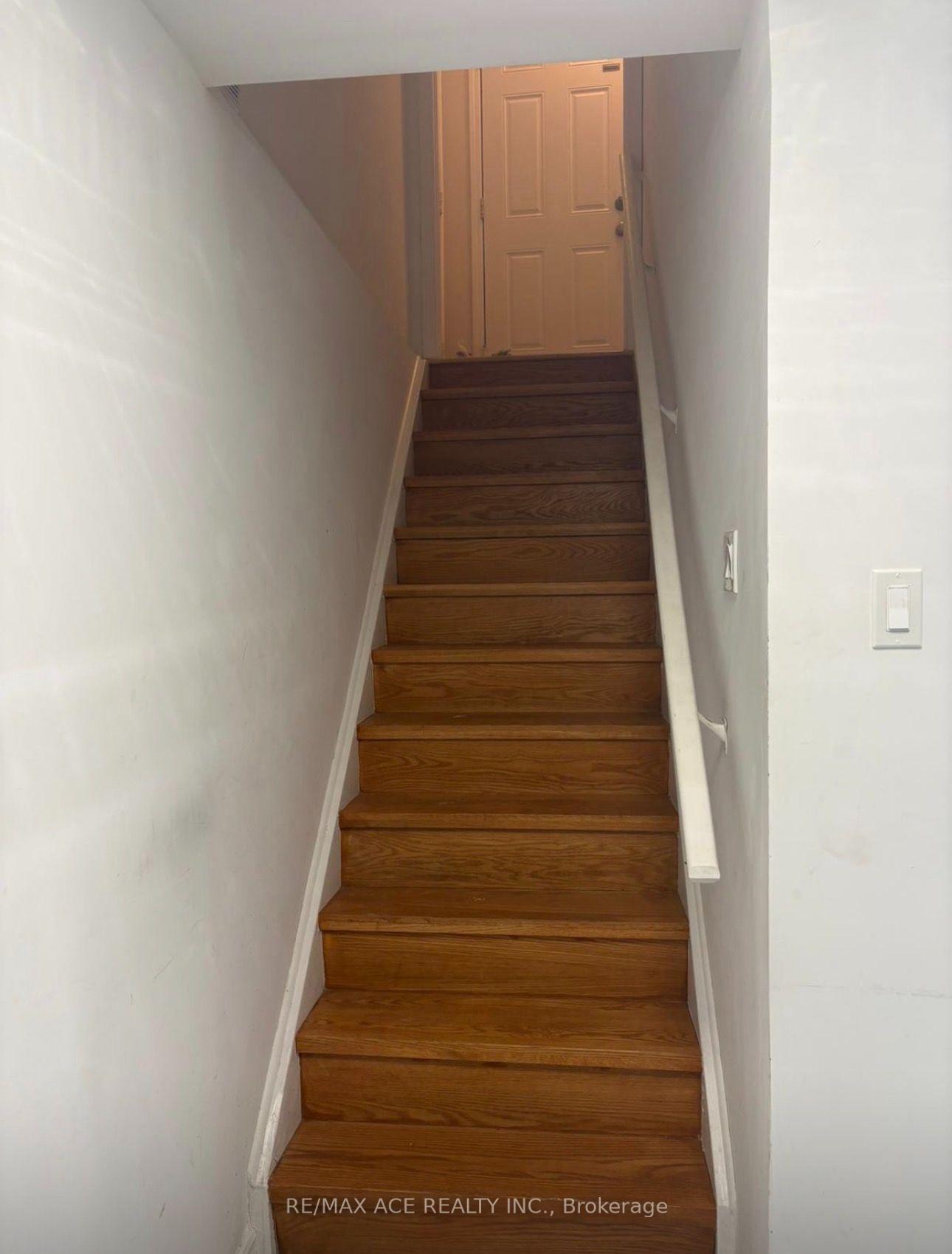 Photo 3 of Unit Bsmt, 1851 Parkhurst Crescent, Pickering, Duffin Heights — HOMEH