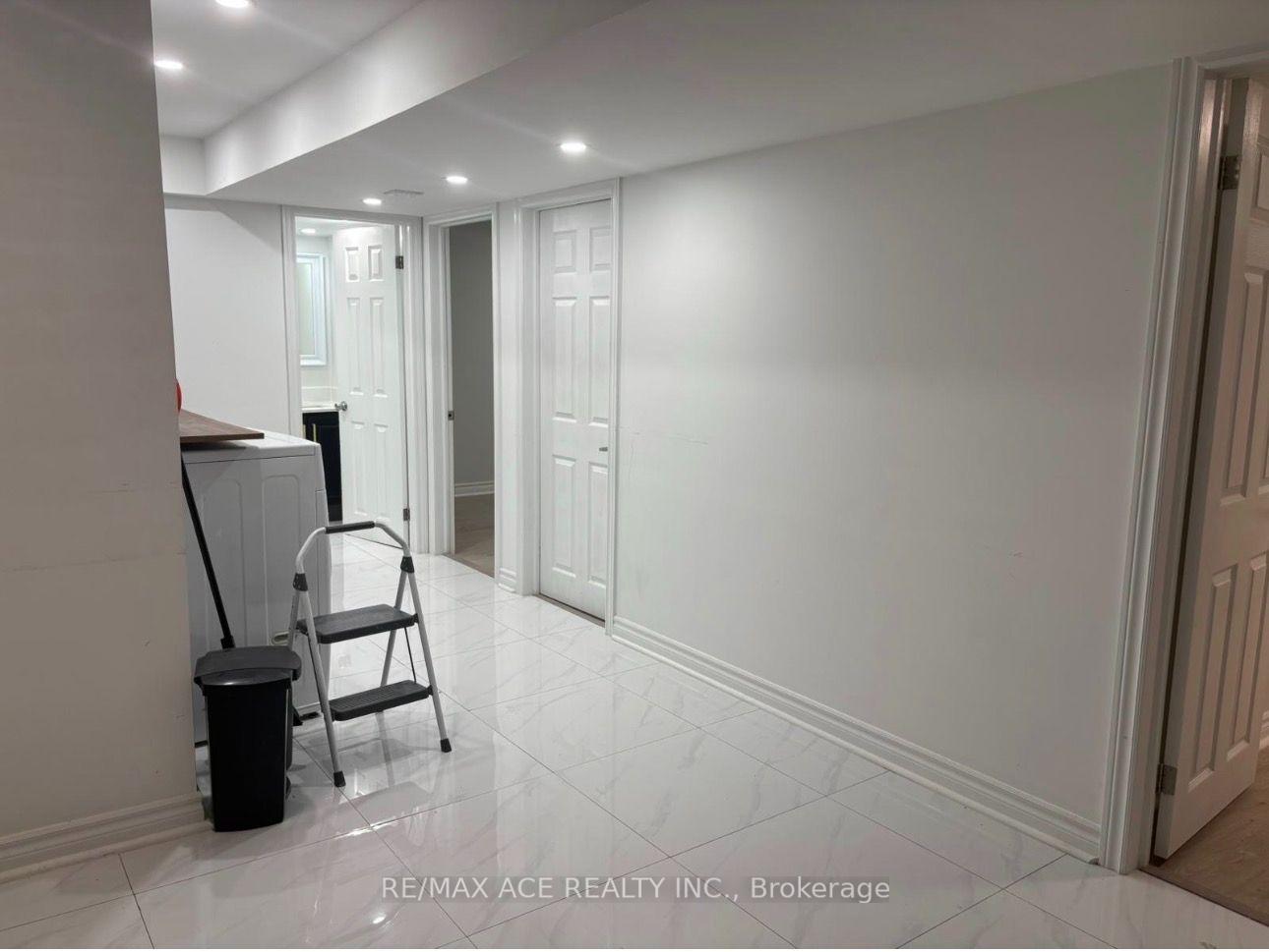 Photo 6 of Unit Bsmt, 1851 Parkhurst Crescent, Pickering, Duffin Heights — HOMEH