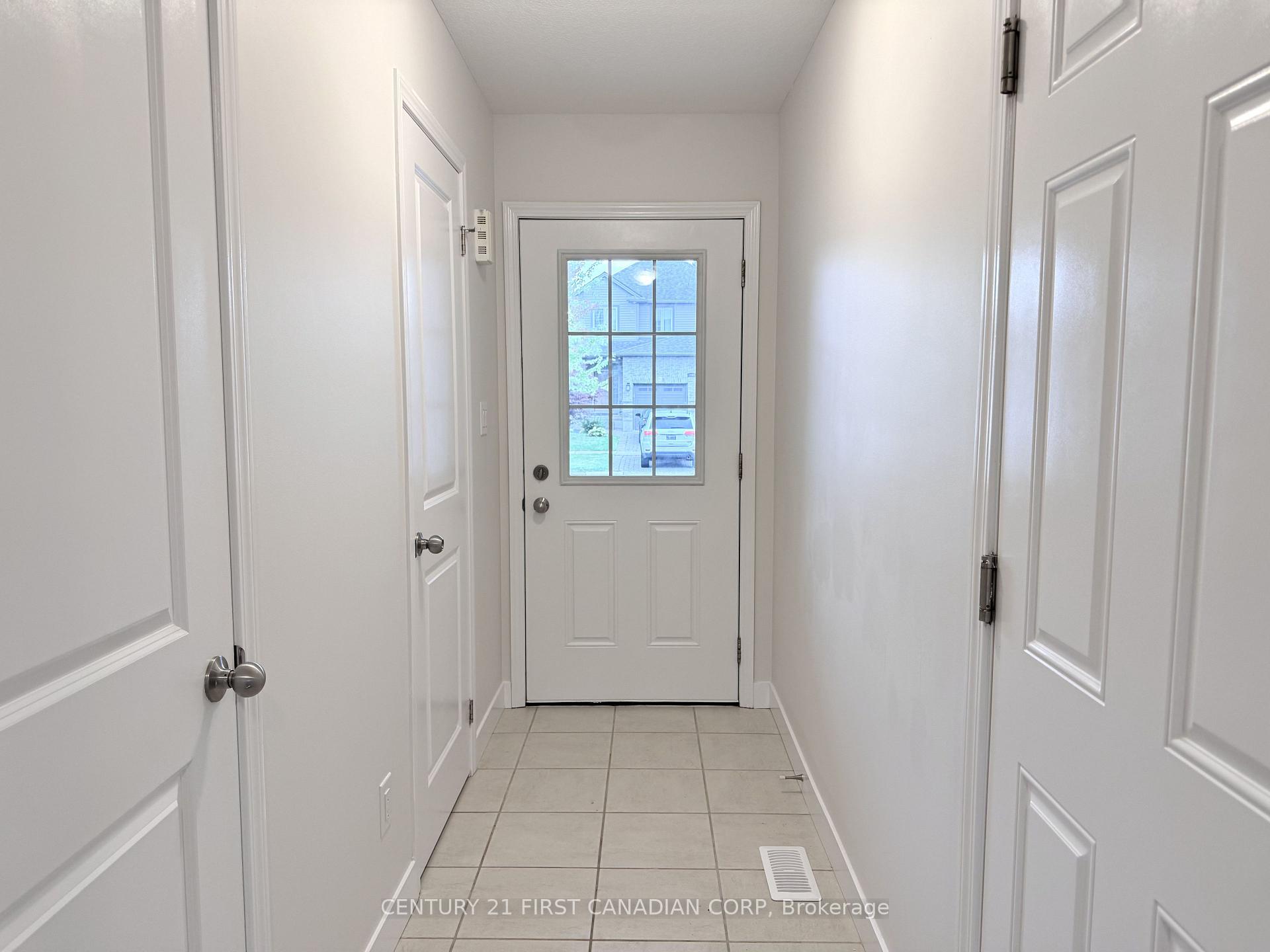 Photo 3 of Unit 45, 3188 Singleton Avenue, London, South W — HOMEH