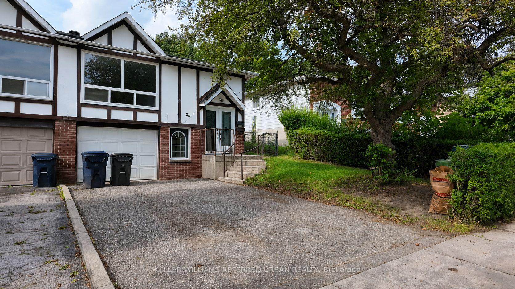 Photo 3 of 36 Yucatan Road, North York, Pleasant View — HOMEH