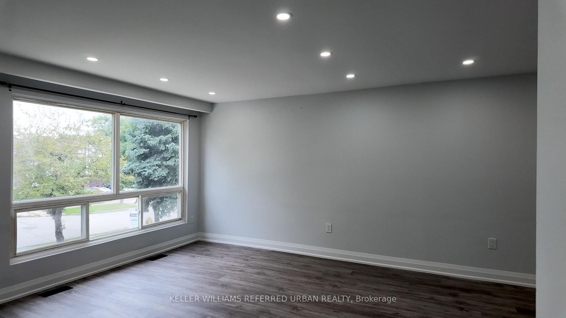 Photo 10 of 36 Yucatan Road, North York, Pleasant View — HOMEH