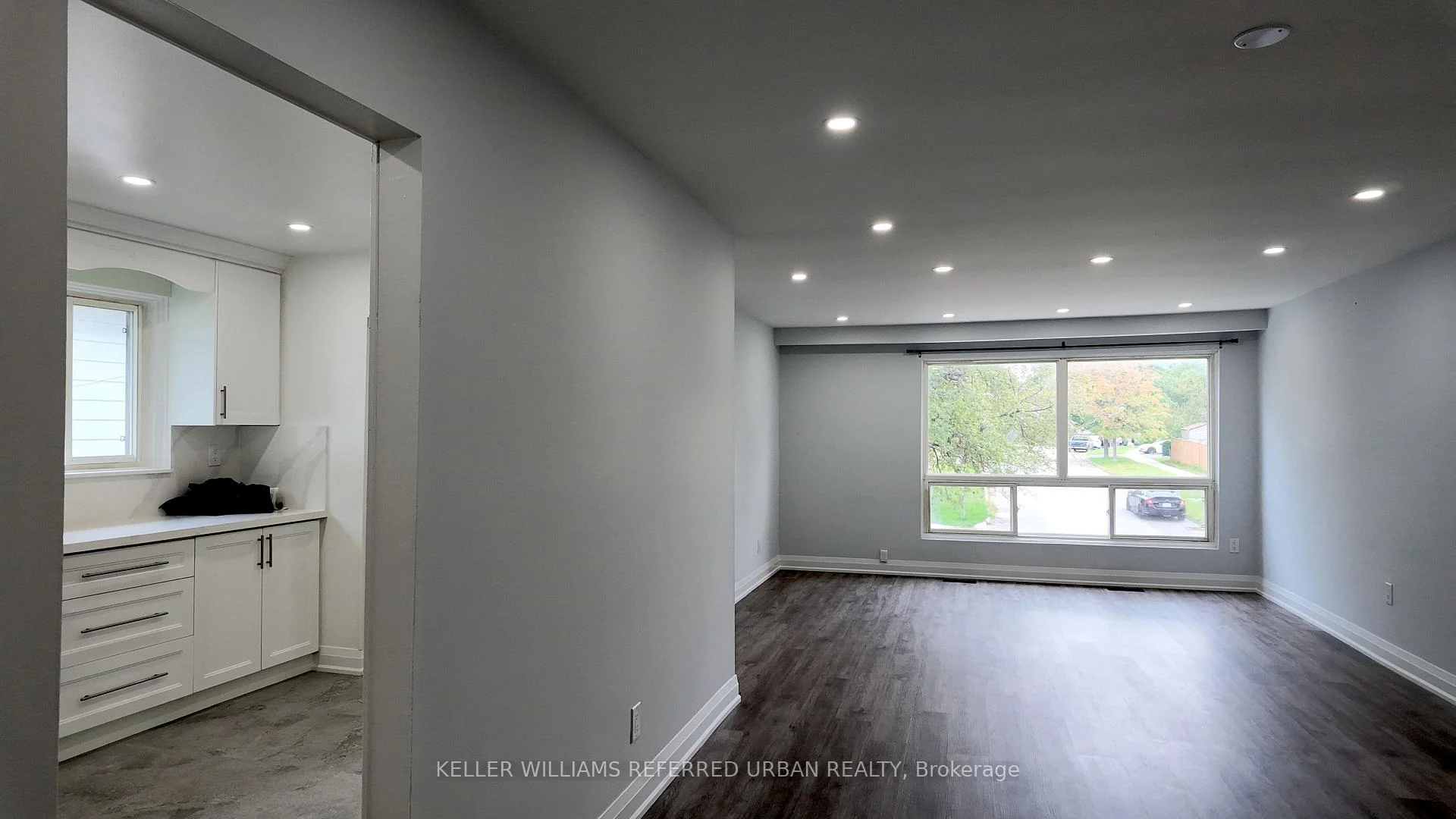 Photo 11 of 36 Yucatan Road, North York, Pleasant View — HOMEH