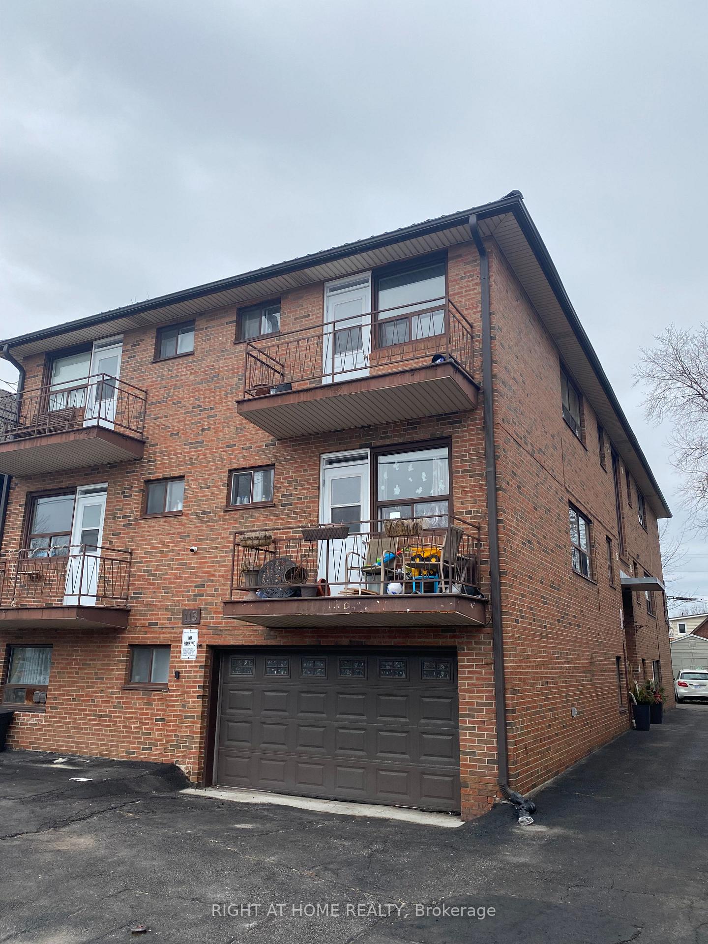 Photo 1 of Unit 3, 115 Eighth Street, Etobicoke, New Toronto — HOMEH