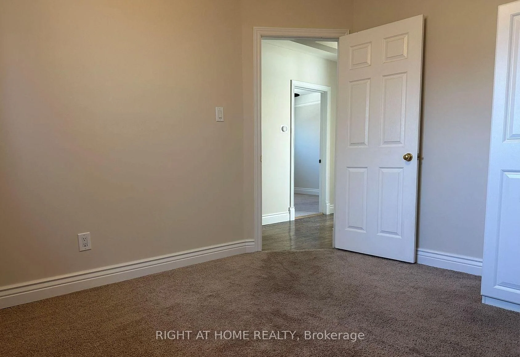 Photo 15 of Unit 3, 115 Eighth Street, Etobicoke, New Toronto — HOMEH