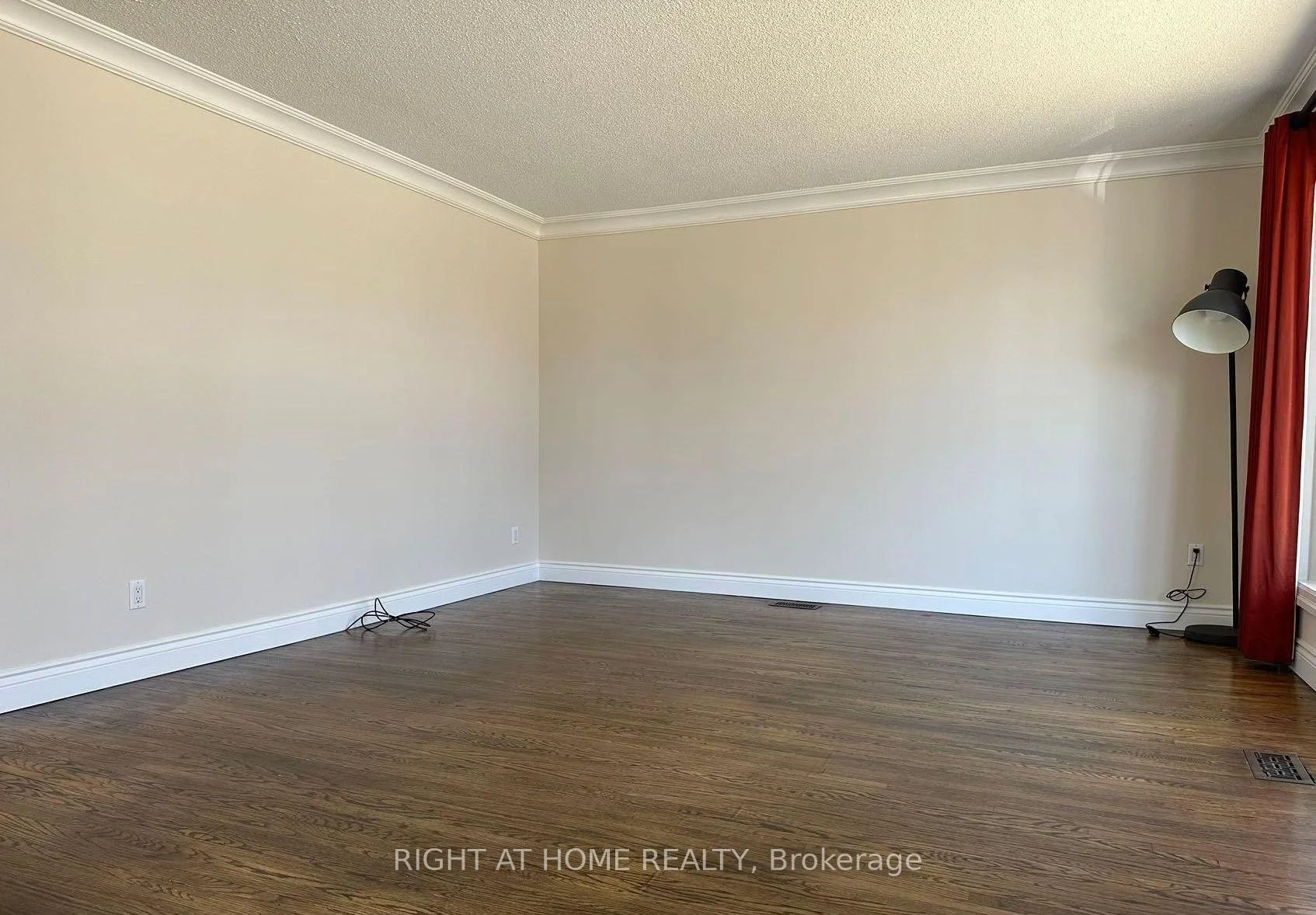 Photo 22 of Unit 3, 115 Eighth Street, Etobicoke, New Toronto — HOMEH