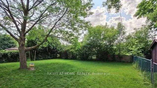 Photo 25 of Unit 3, 115 Eighth Street, Etobicoke, New Toronto — HOMEH