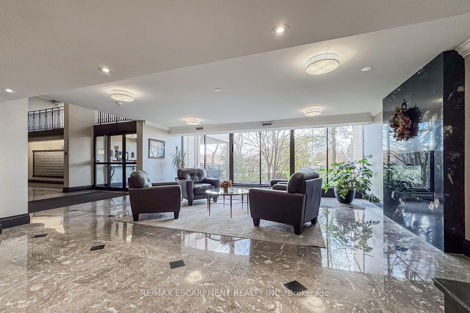 Photo 8 of Unit 310, 500 Green Road, Hamilton, Lakeshore — HOMEH
