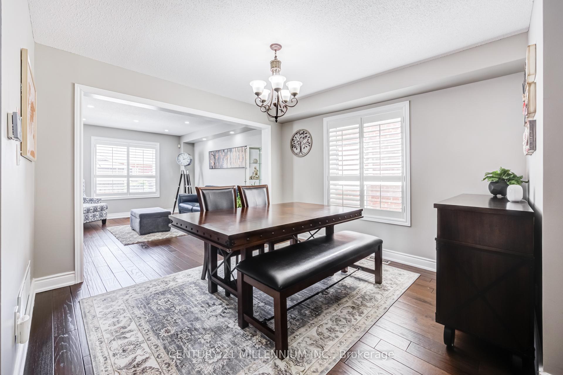 Photo 4 of 7 Bramoak Crescent, Brampton, Northwest Sandalwood Parkway — HOMEH