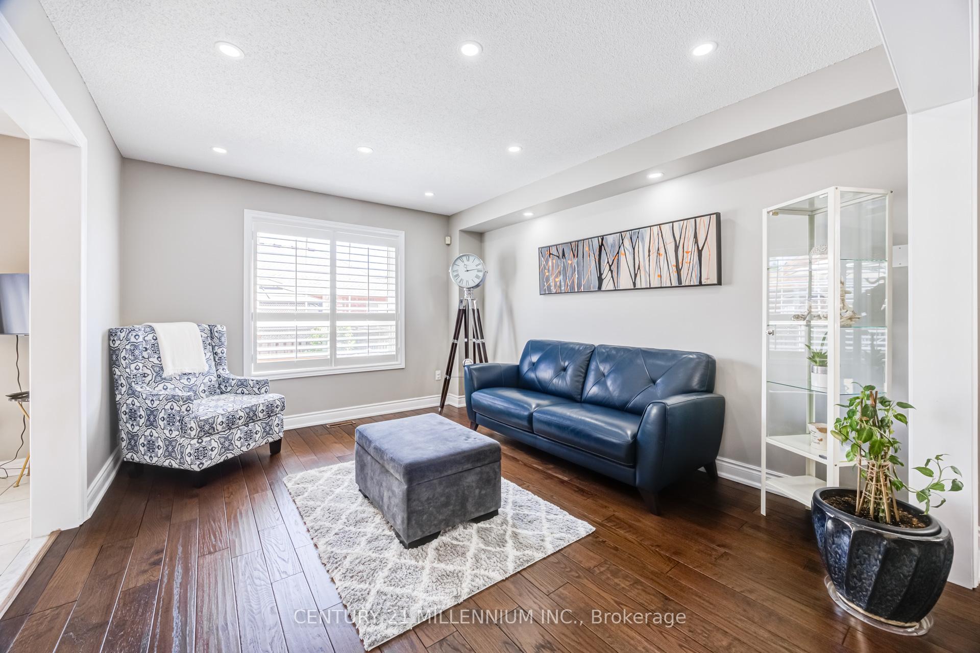 Photo 8 of 7 Bramoak Crescent, Brampton, Northwest Sandalwood Parkway — HOMEH