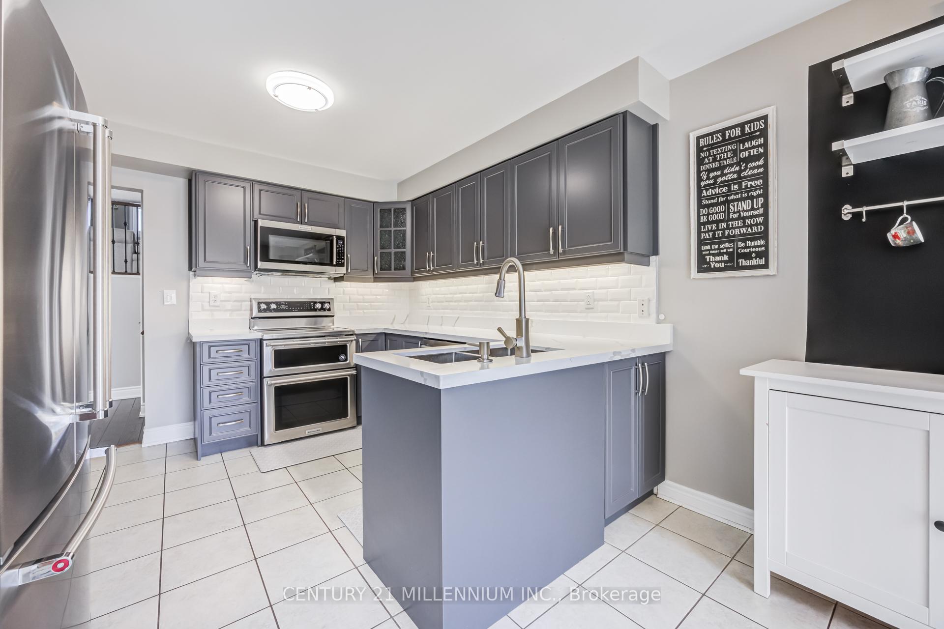 Photo 12 of 7 Bramoak Crescent, Brampton, Northwest Sandalwood Parkway — HOMEH