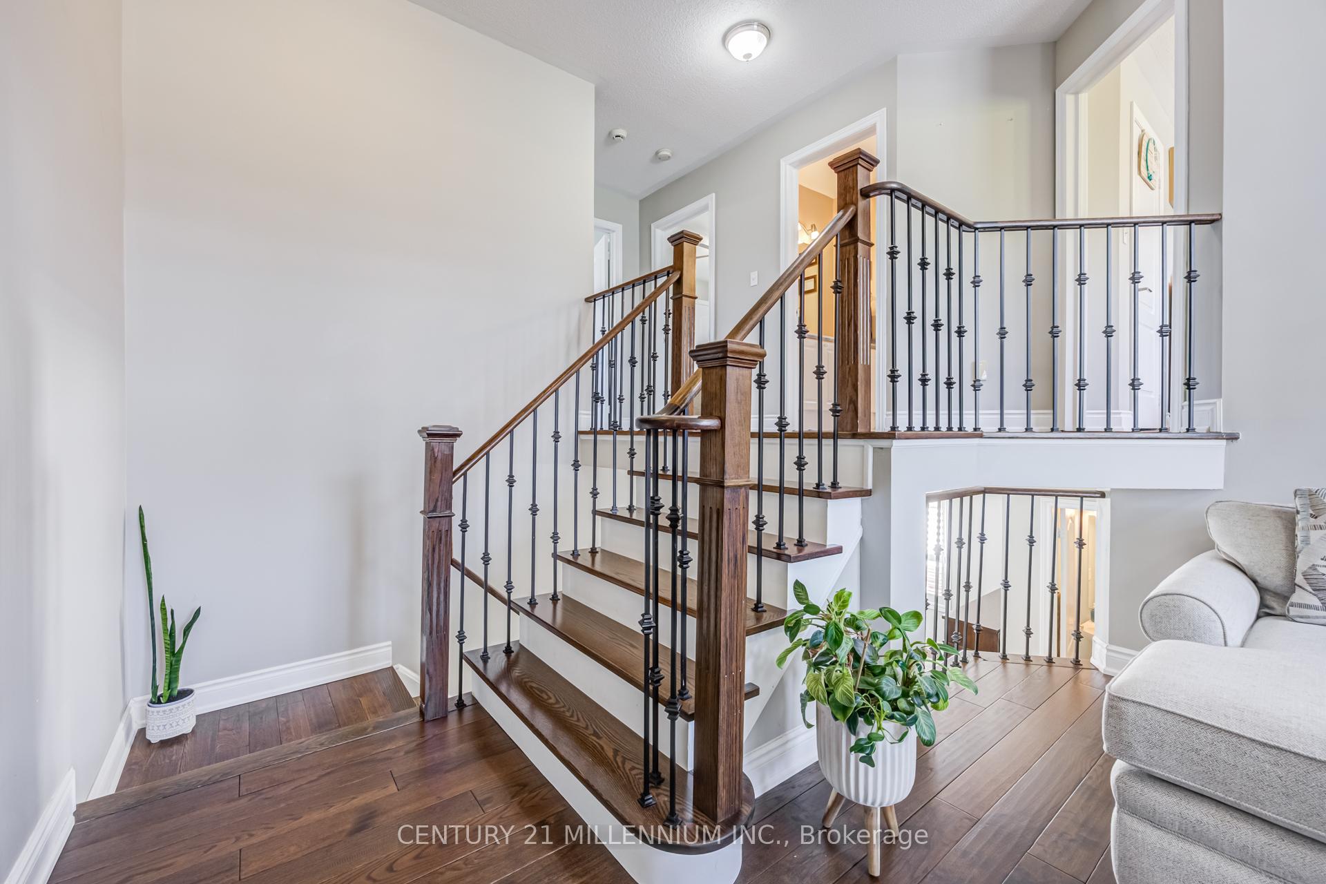 Photo 15 of 7 Bramoak Crescent, Brampton, Northwest Sandalwood Parkway — HOMEH