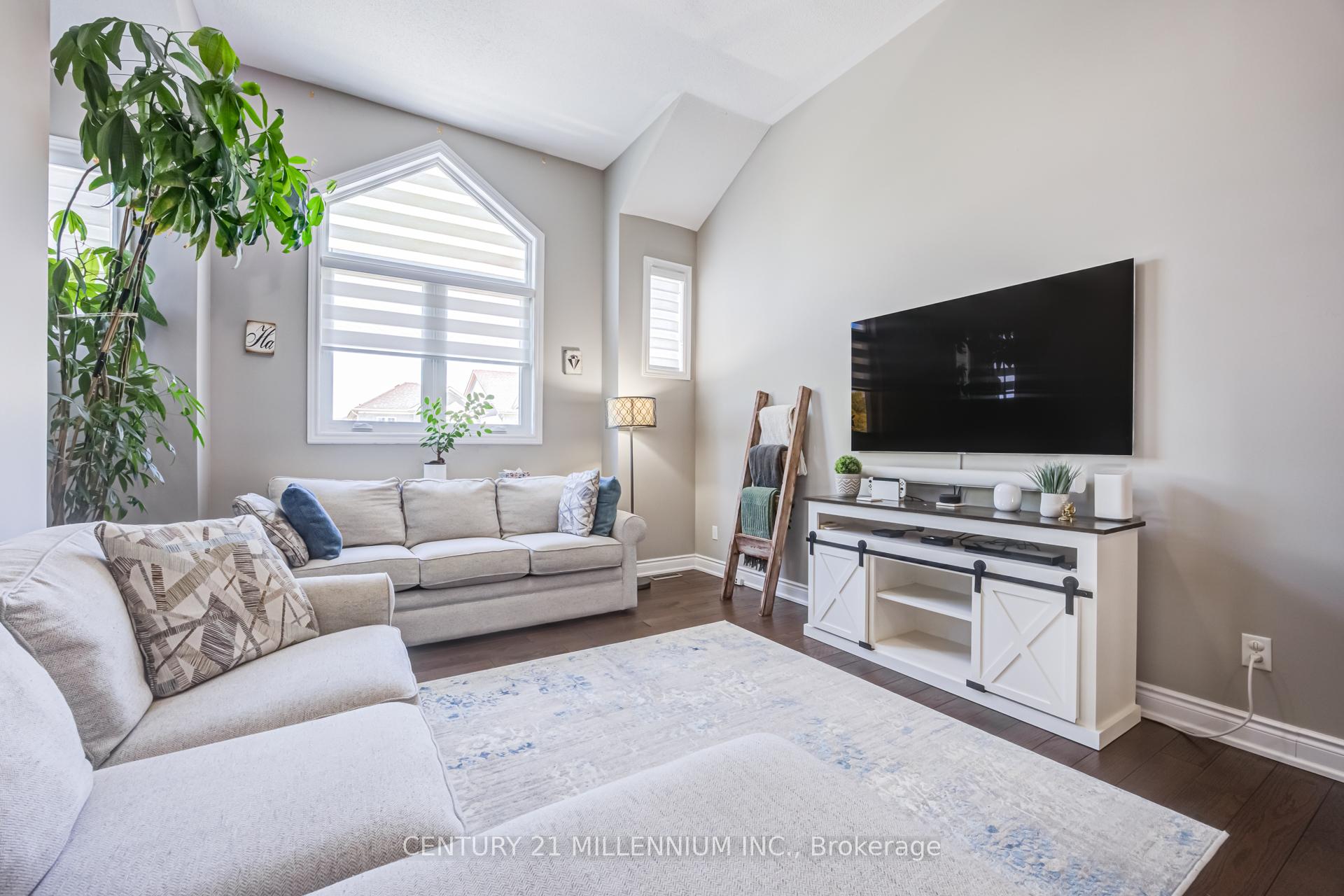 Photo 17 of 7 Bramoak Crescent, Brampton, Northwest Sandalwood Parkway — HOMEH