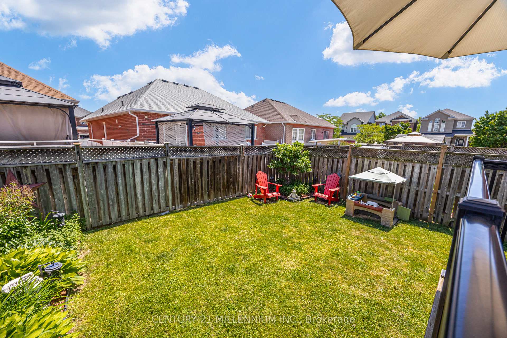 Photo 35 of 7 Bramoak Crescent, Brampton, Northwest Sandalwood Parkway — HOMEH