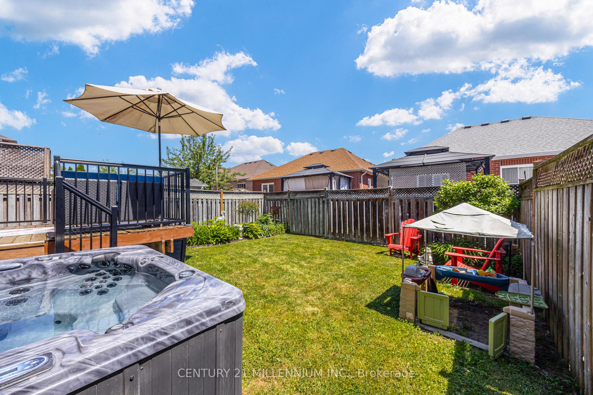 Photo 36 of 7 Bramoak Crescent, Brampton, Northwest Sandalwood Parkway — HOMEH