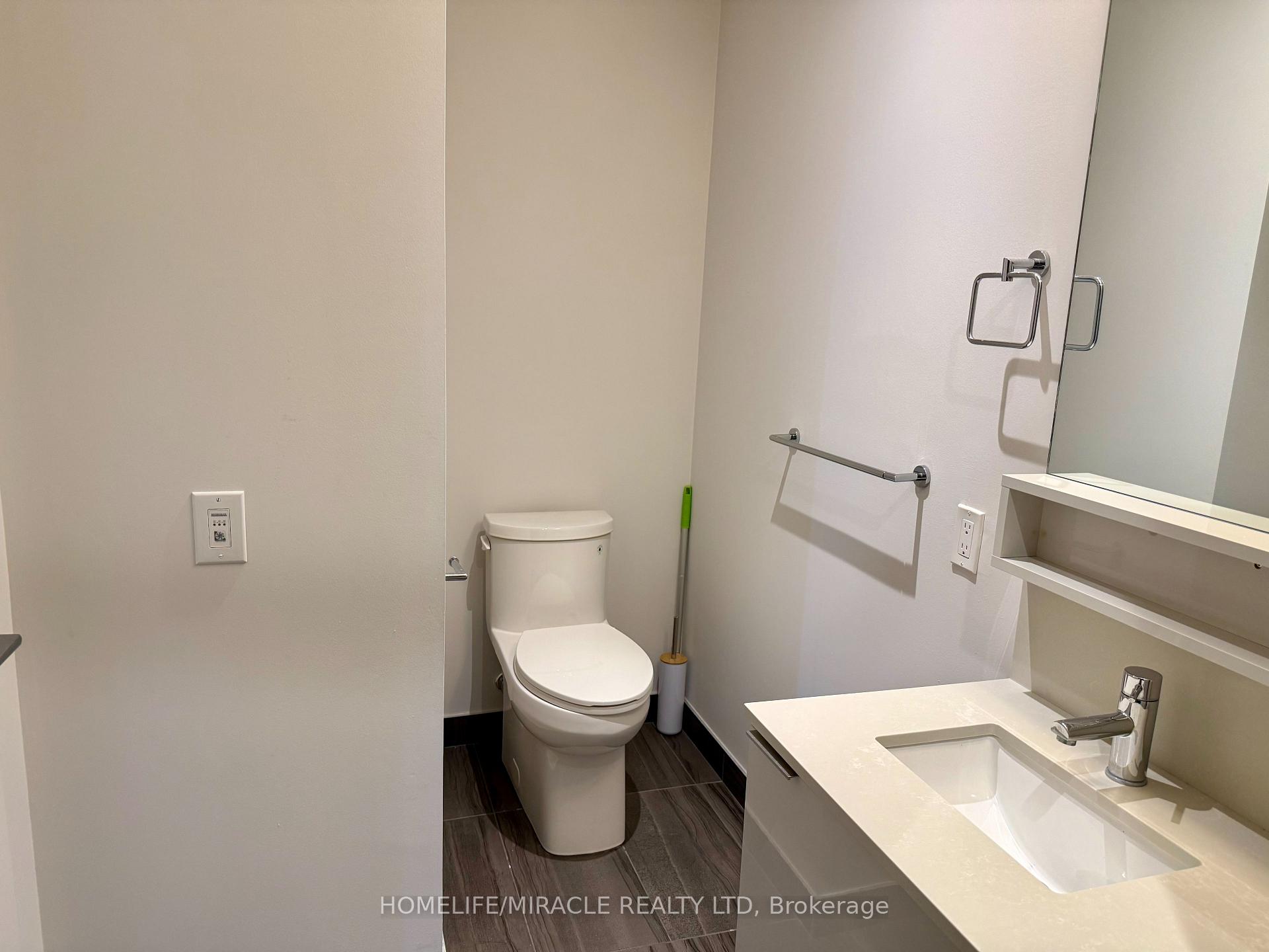 Photo 6 of Unit 4107, 950 Portage Parkway, Vaughan, Vaughan Corporate Centre — HOMEH